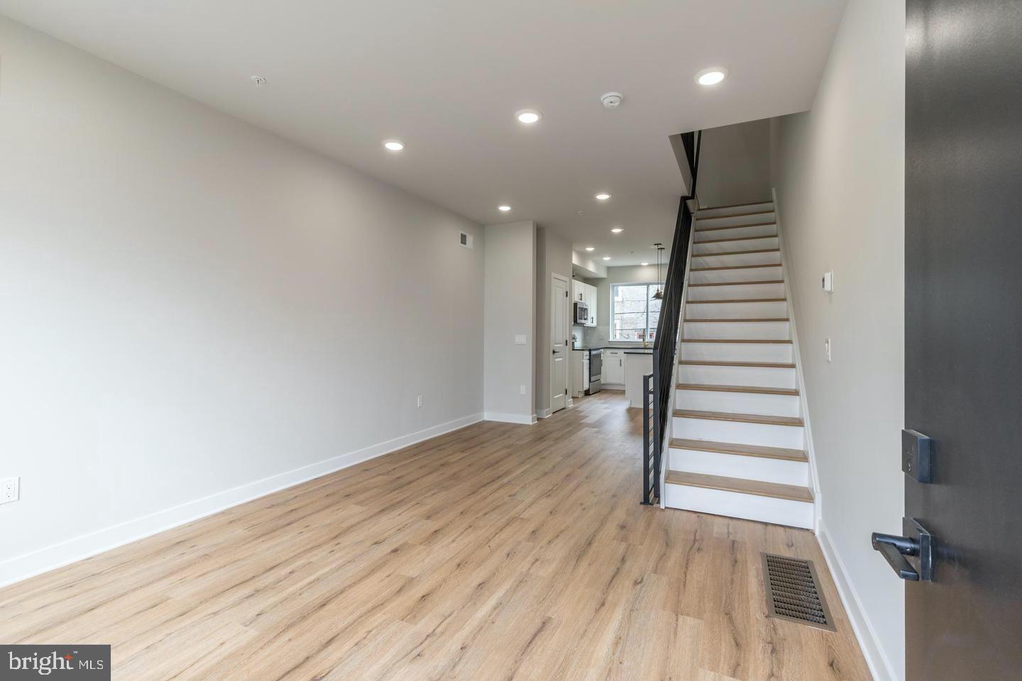 2121 BELLMORE STREET