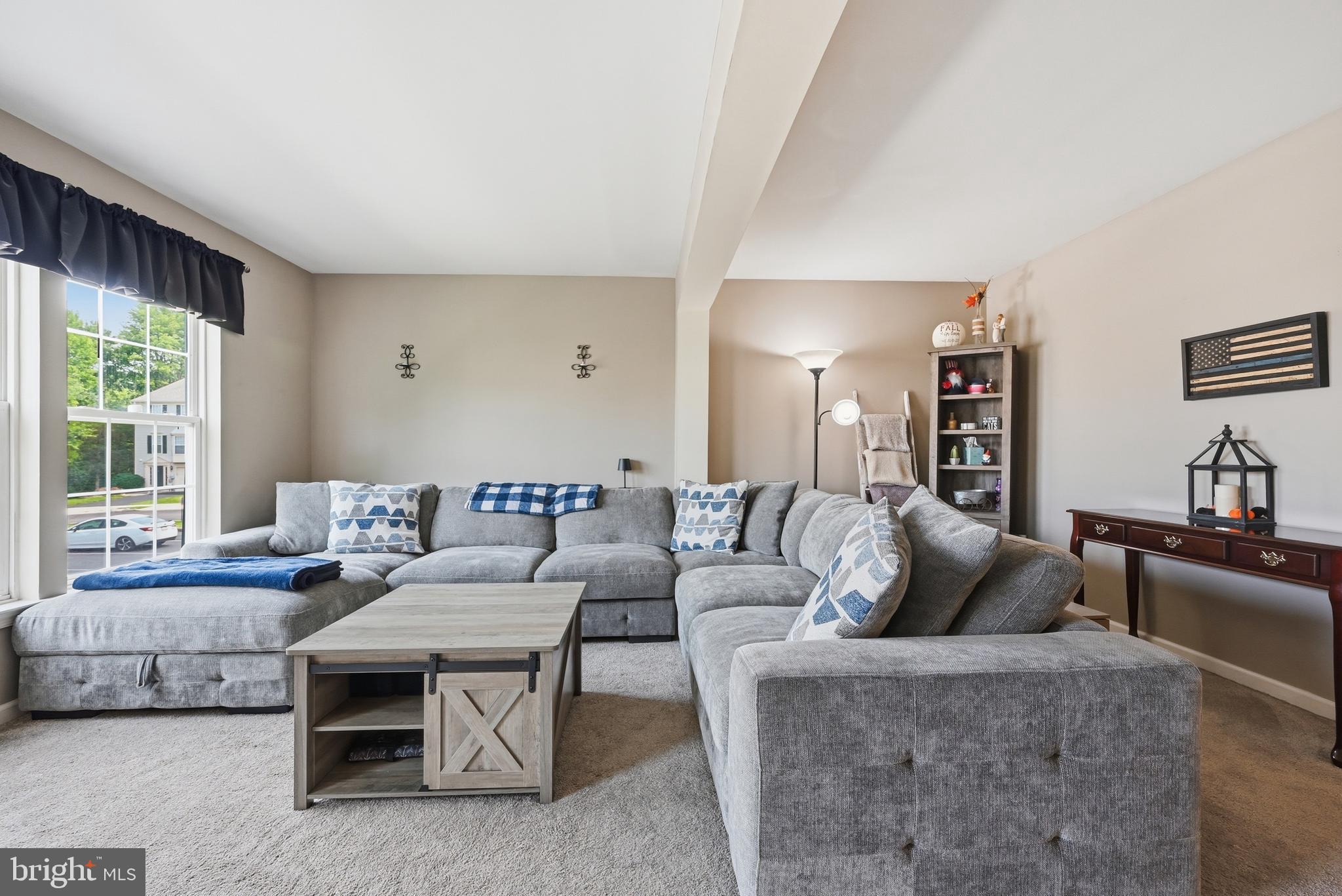 733 WATERWAY COURT