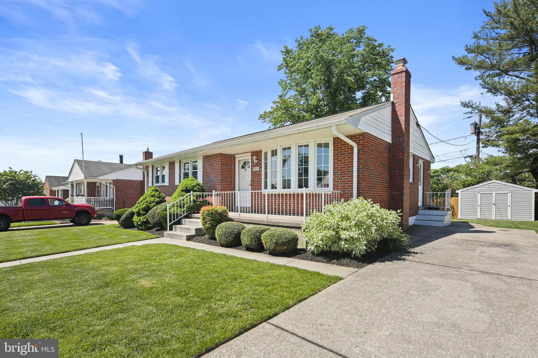 HARWOOD MANOR - Residential