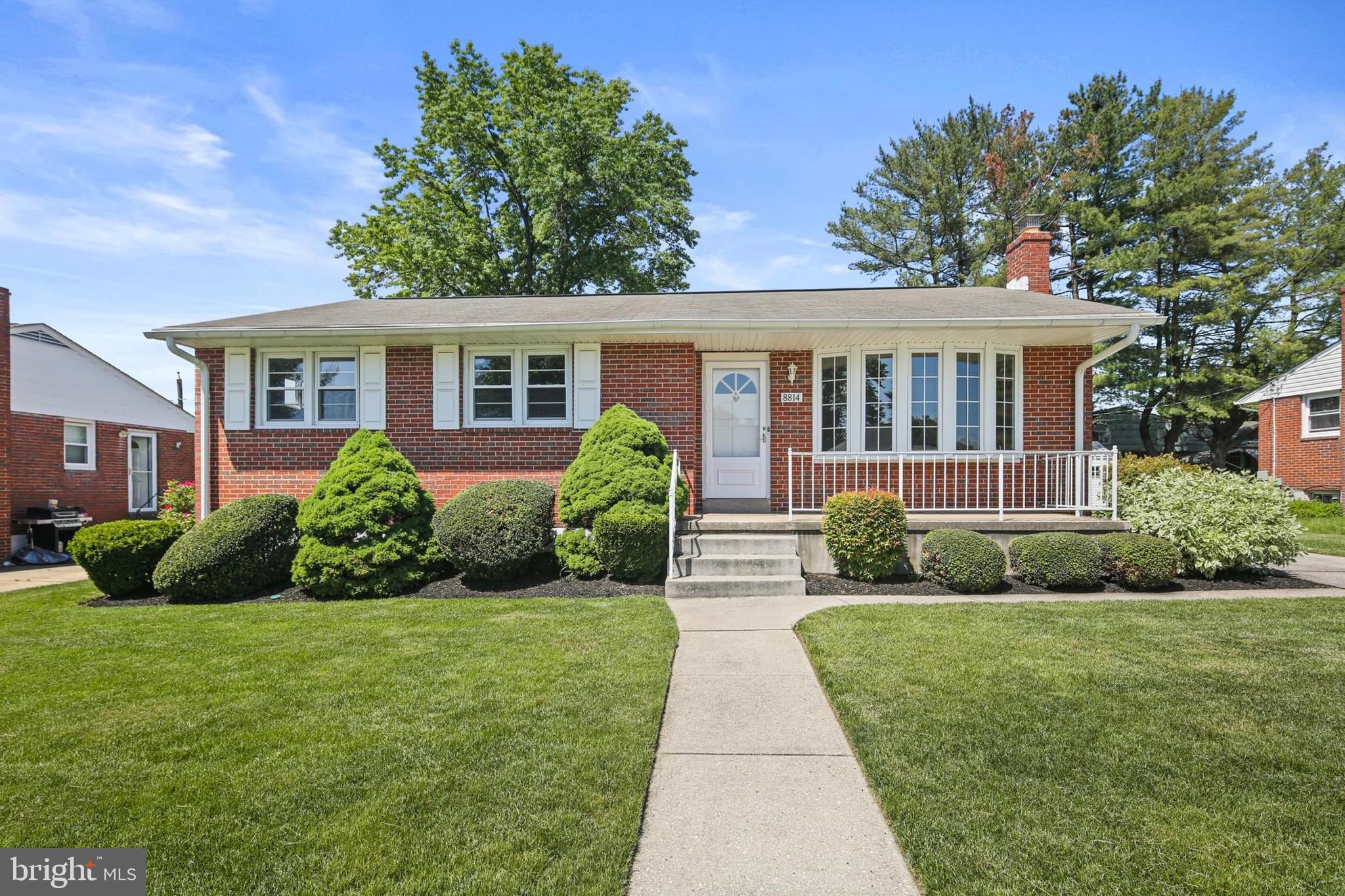 HARWOOD MANOR - Residential