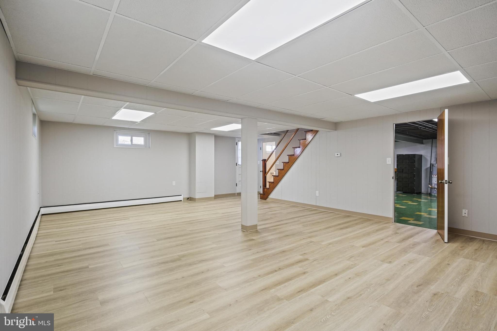 HARWOOD MANOR - Residential