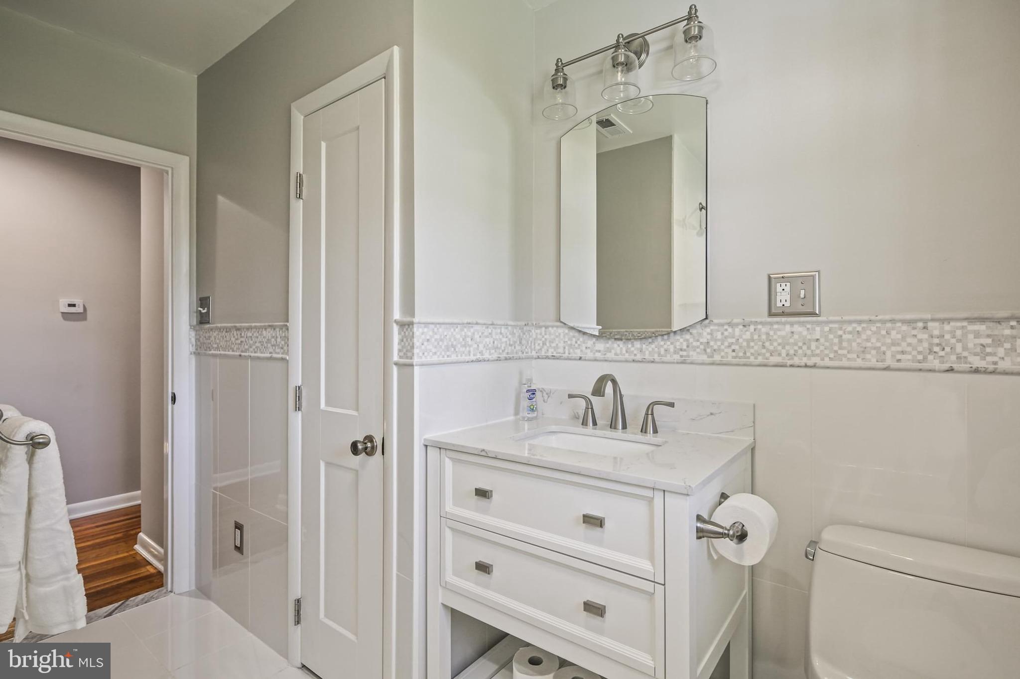 HARWOOD MANOR - Residential