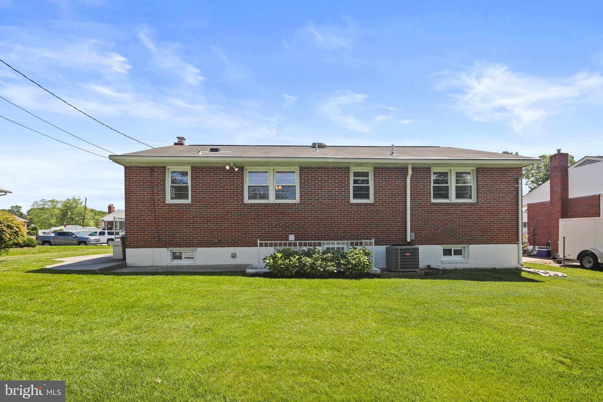 HARWOOD MANOR - Residential