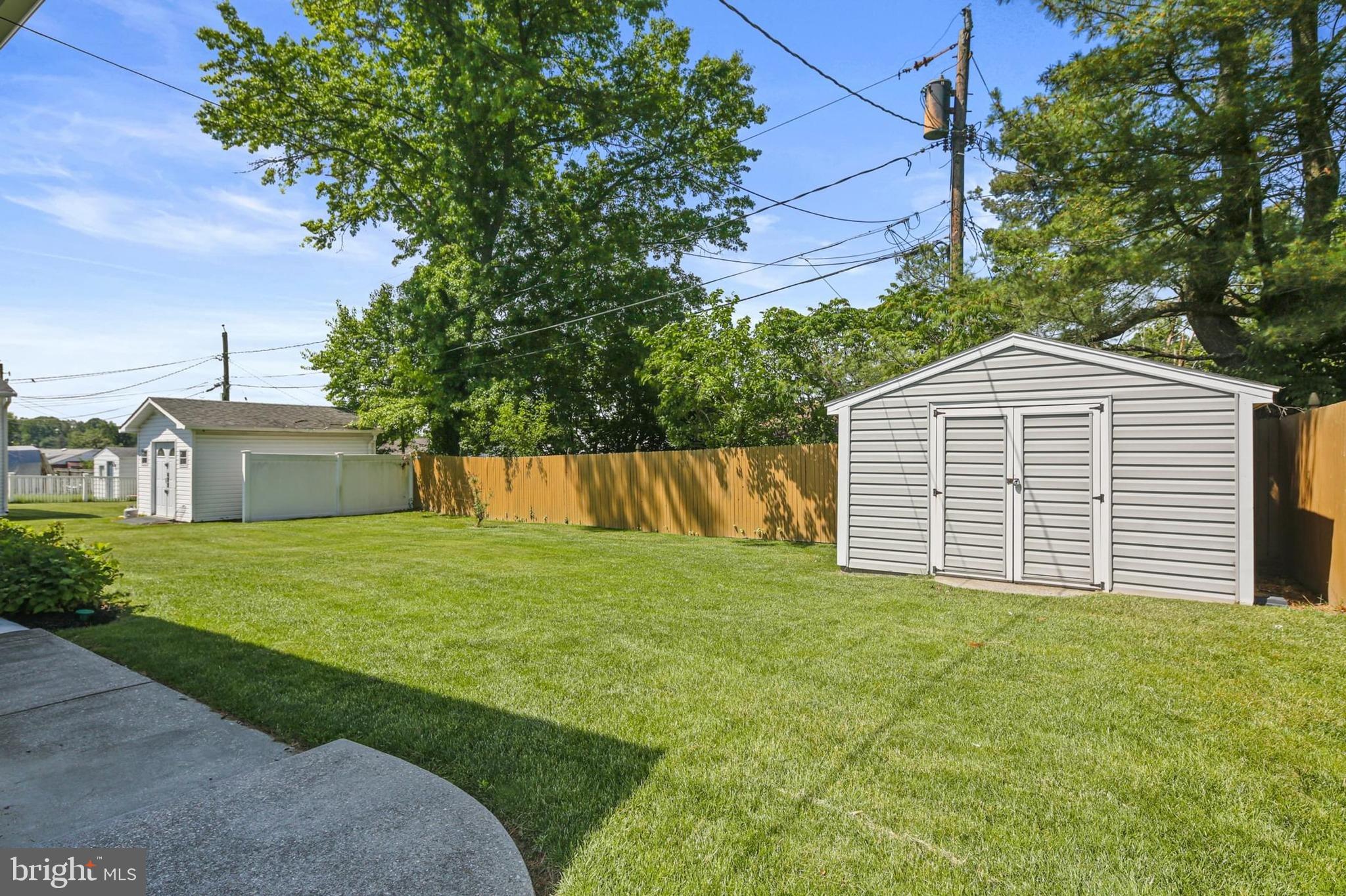 HARWOOD MANOR - Residential