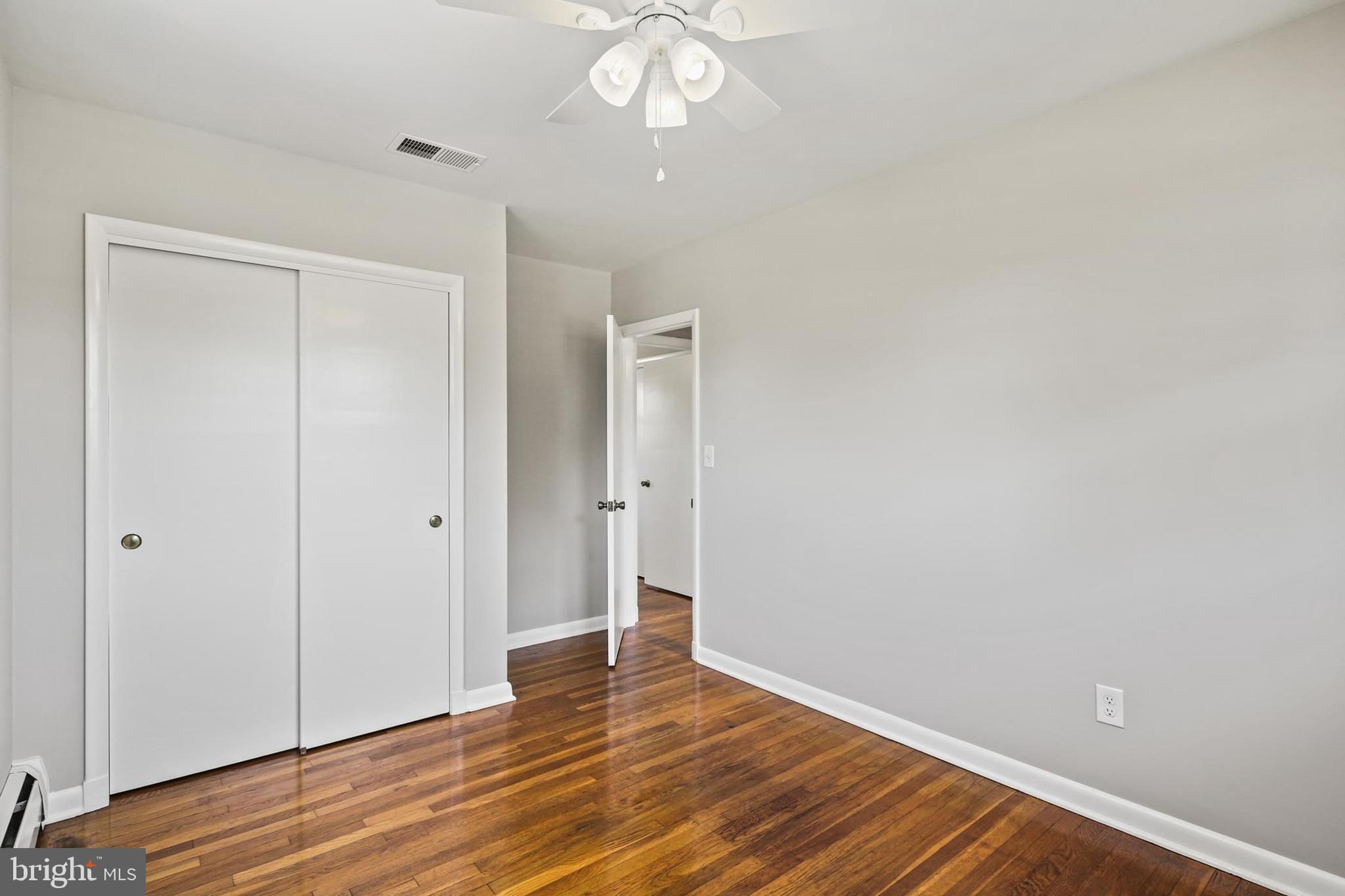 HARWOOD MANOR - Residential