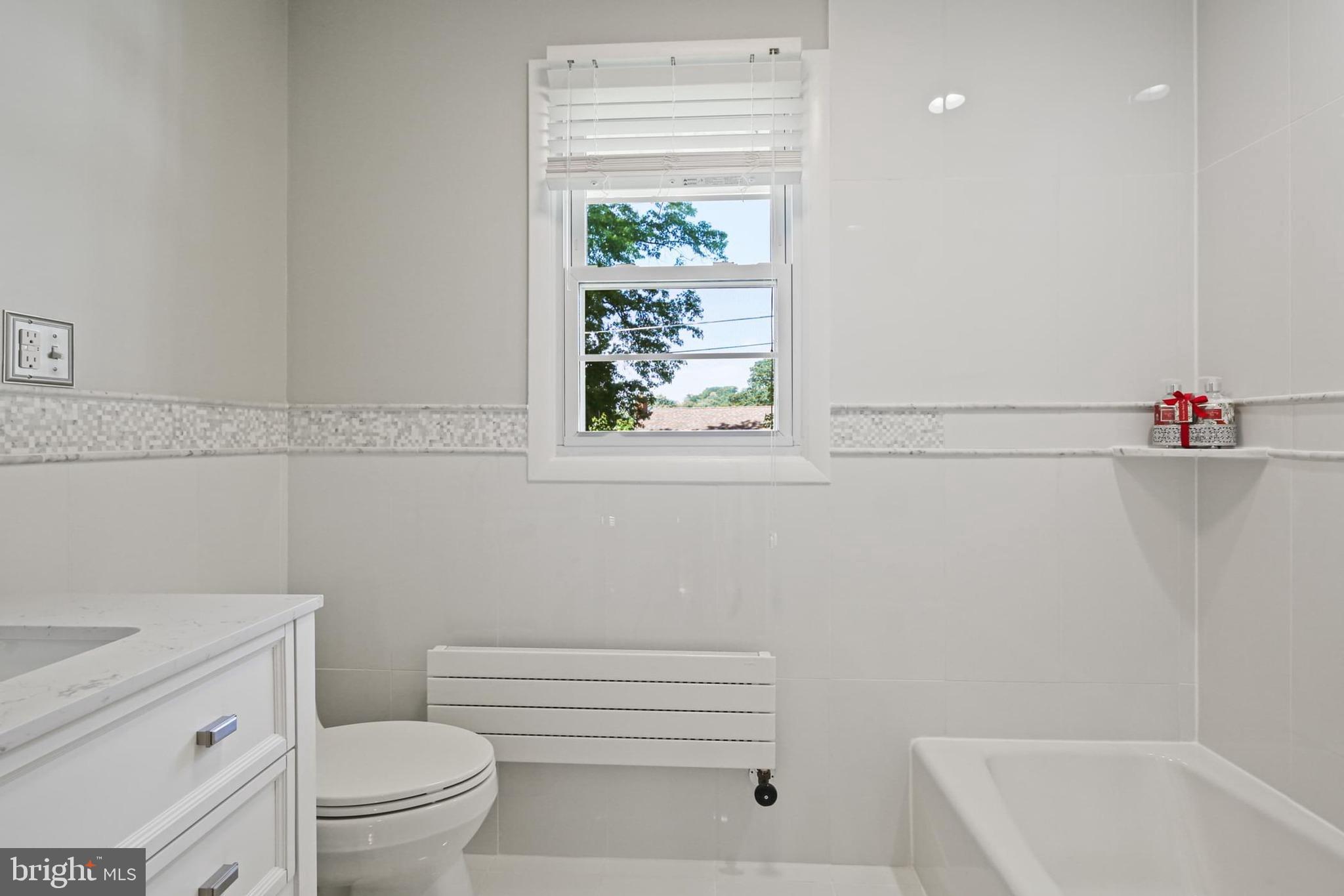 HARWOOD MANOR - Residential