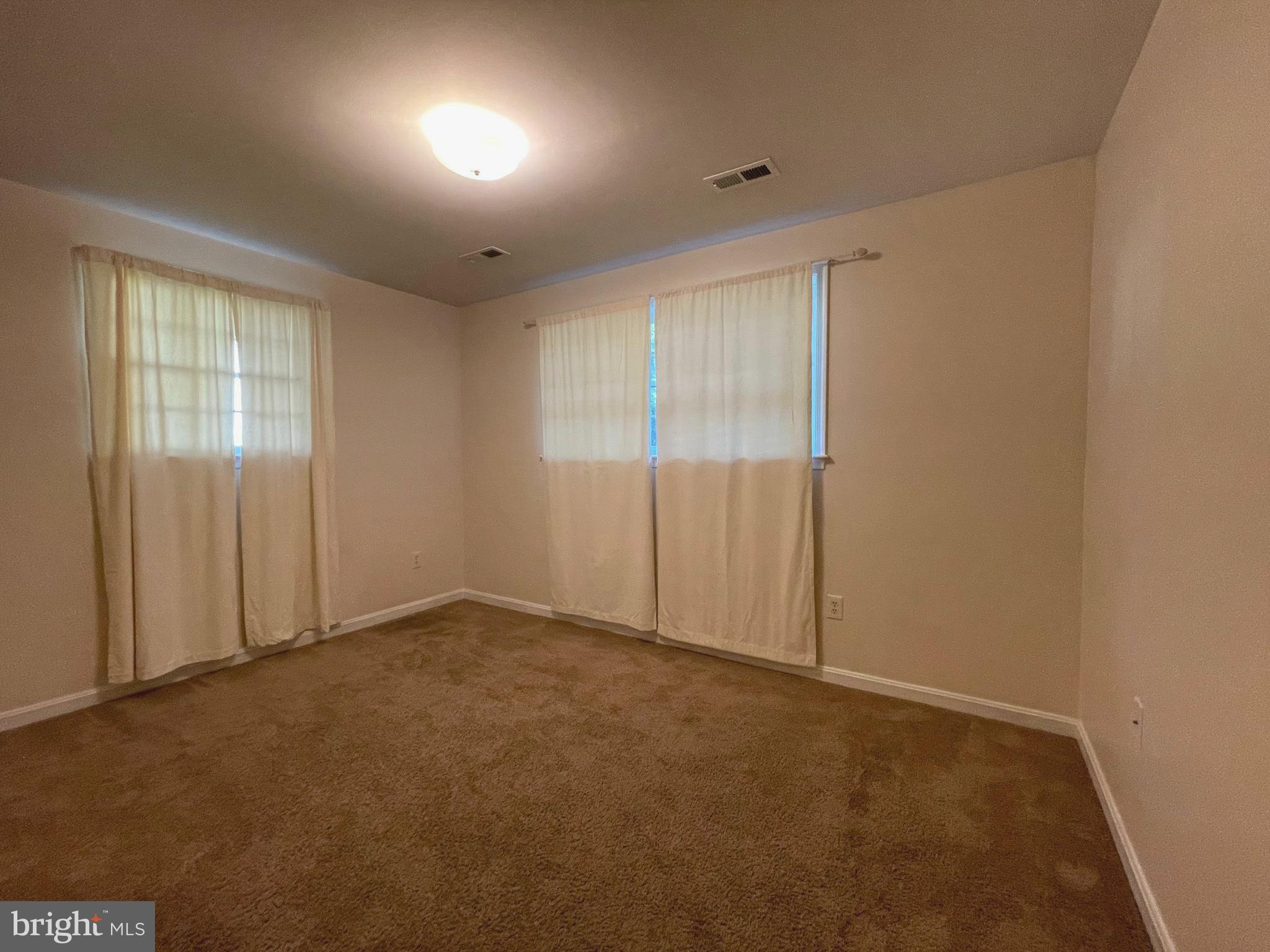 PLANTATION FOREST - Residential Lease