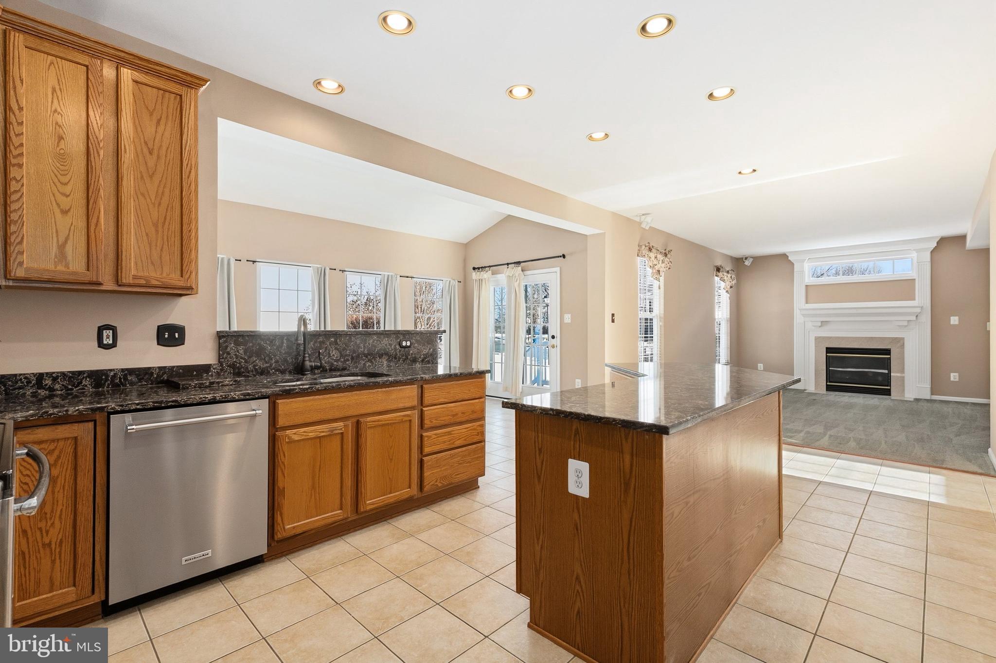 STONE MANOR - Residential