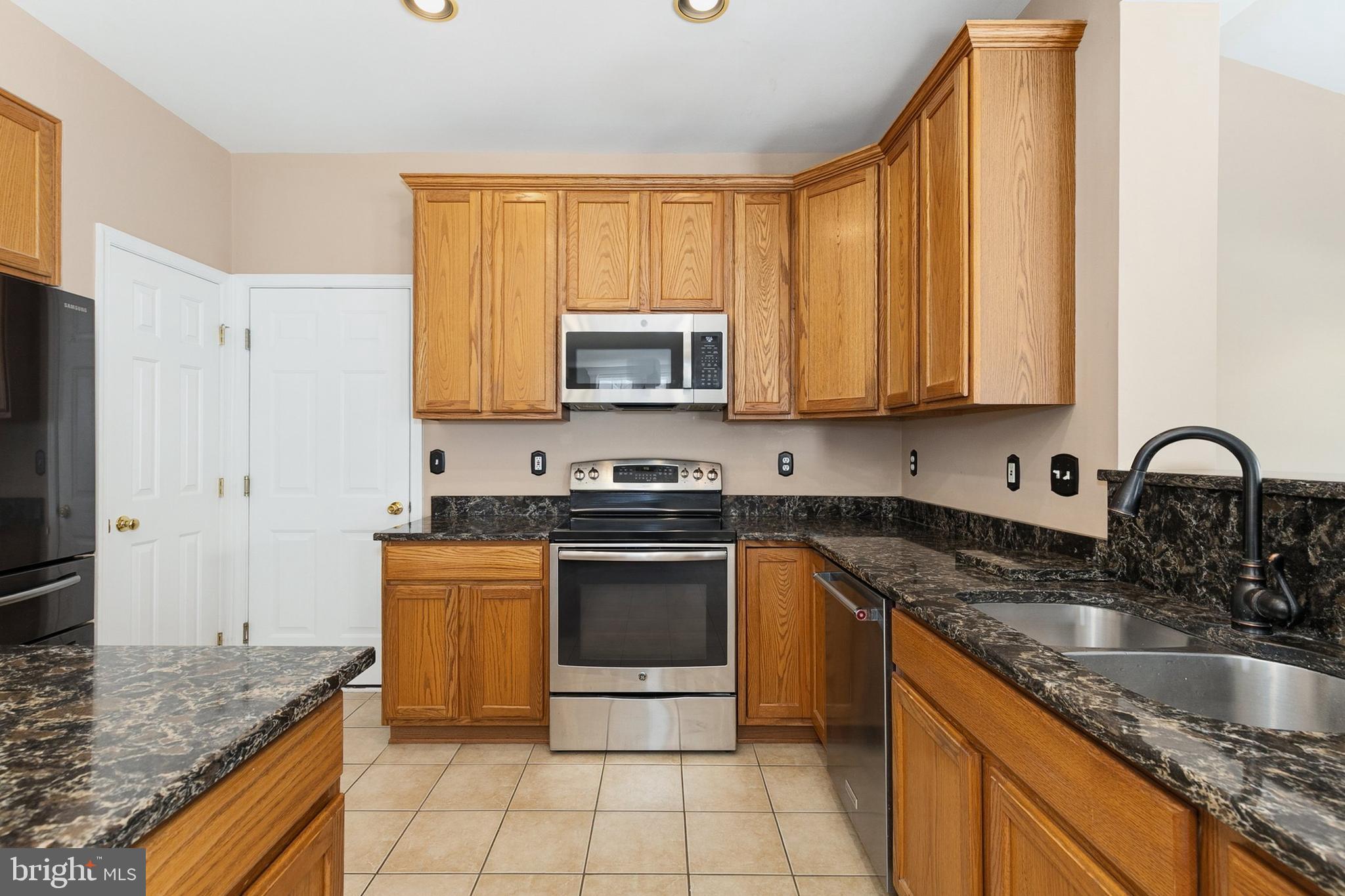 STONE MANOR - Residential