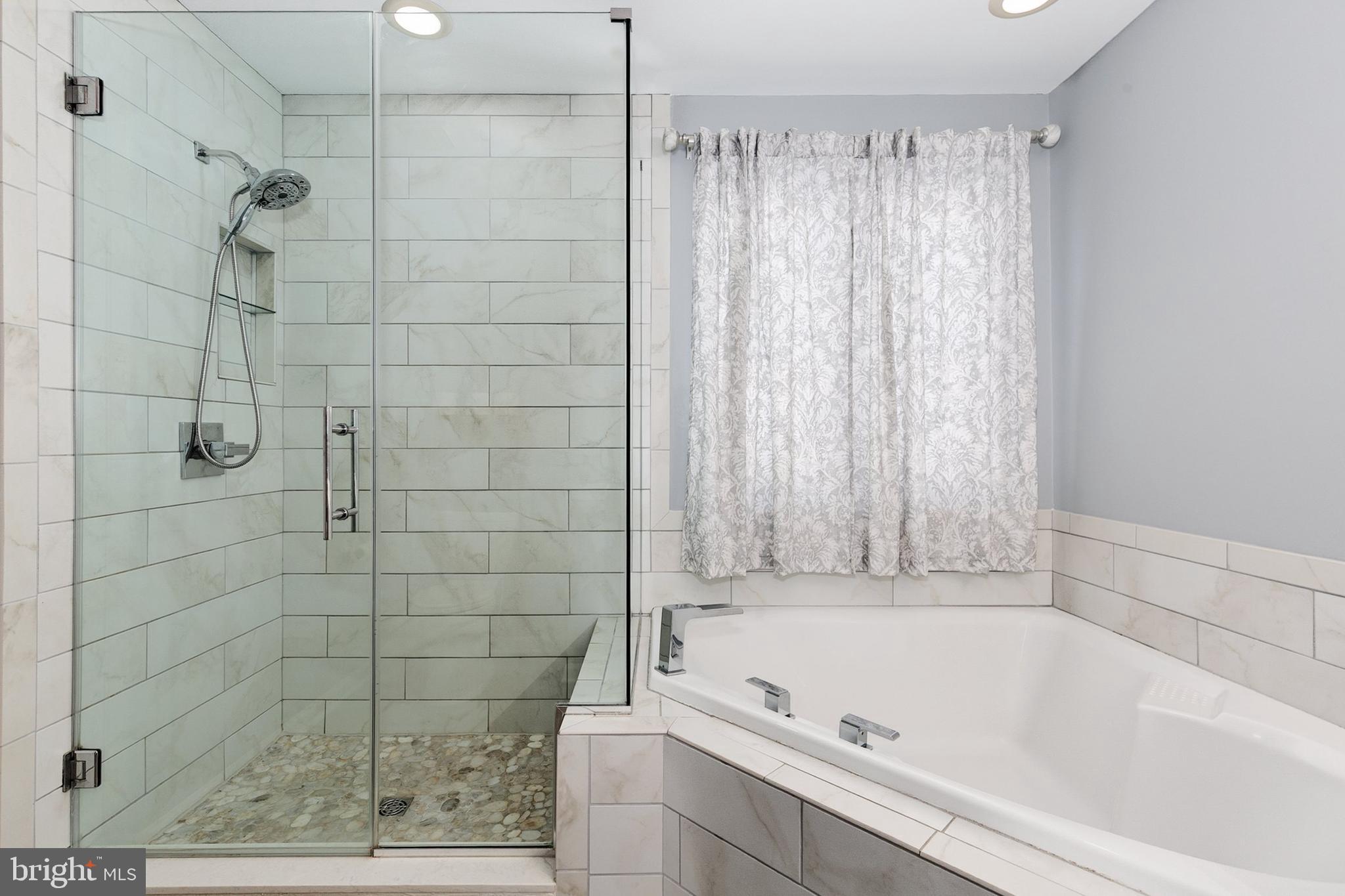 STONE MANOR - Residential