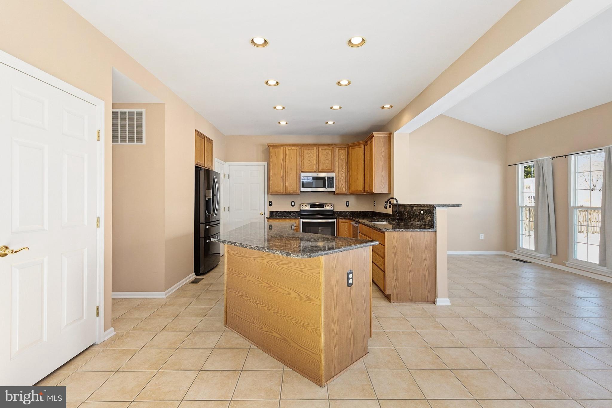 STONE MANOR - Residential