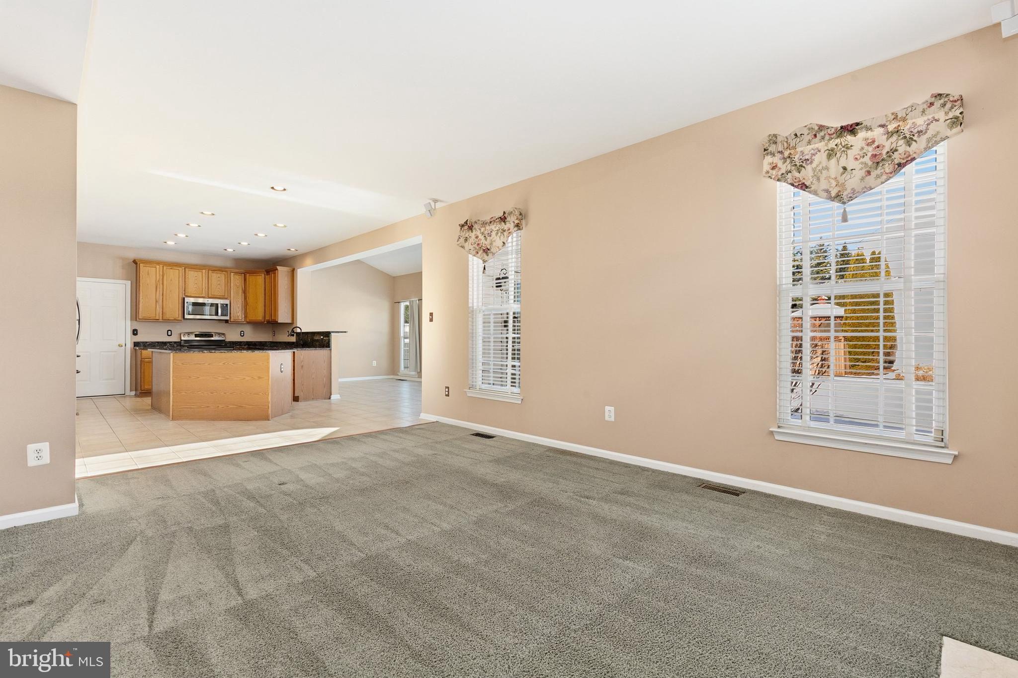 STONE MANOR - Residential