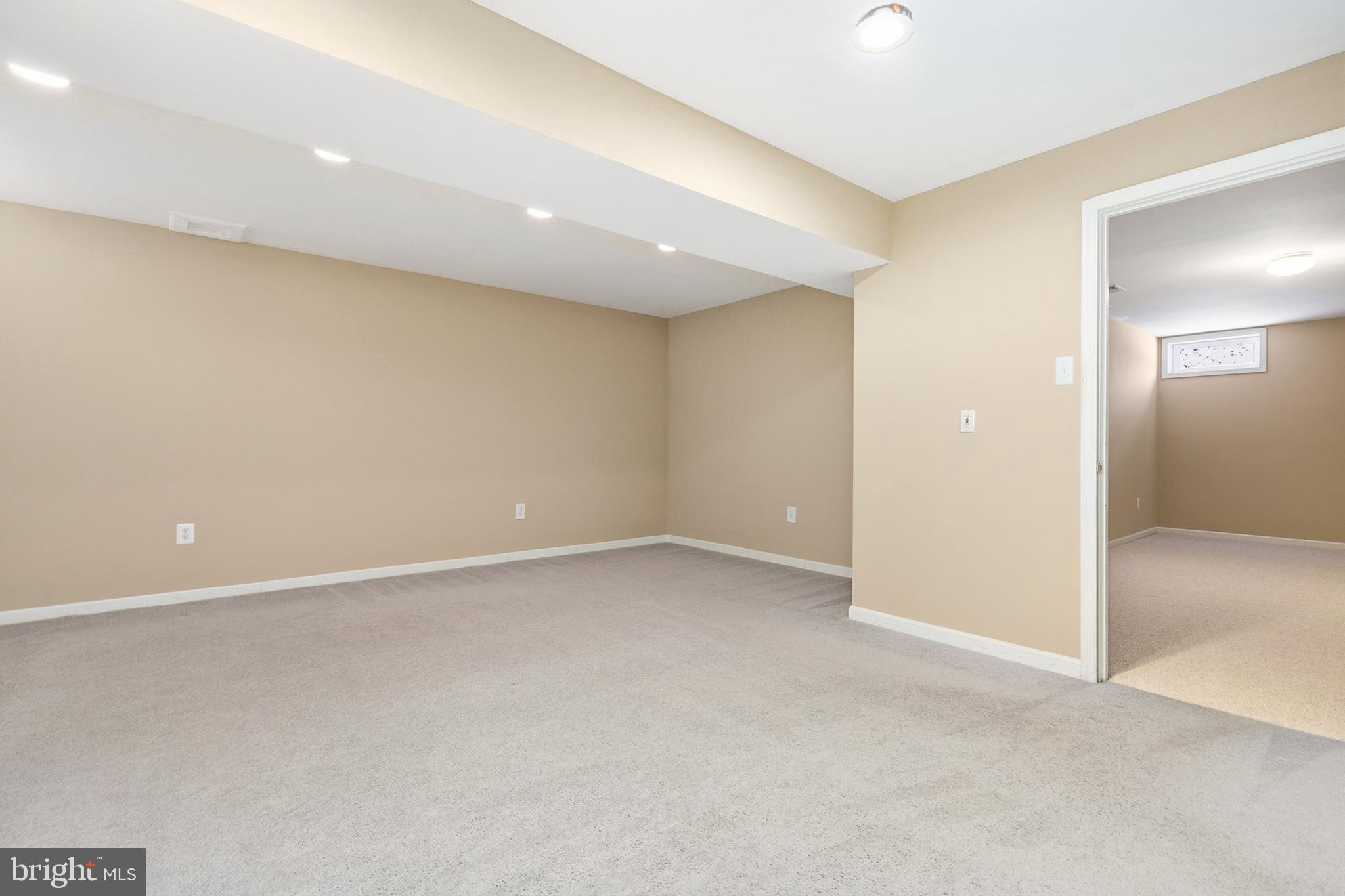 STONE MANOR - Residential