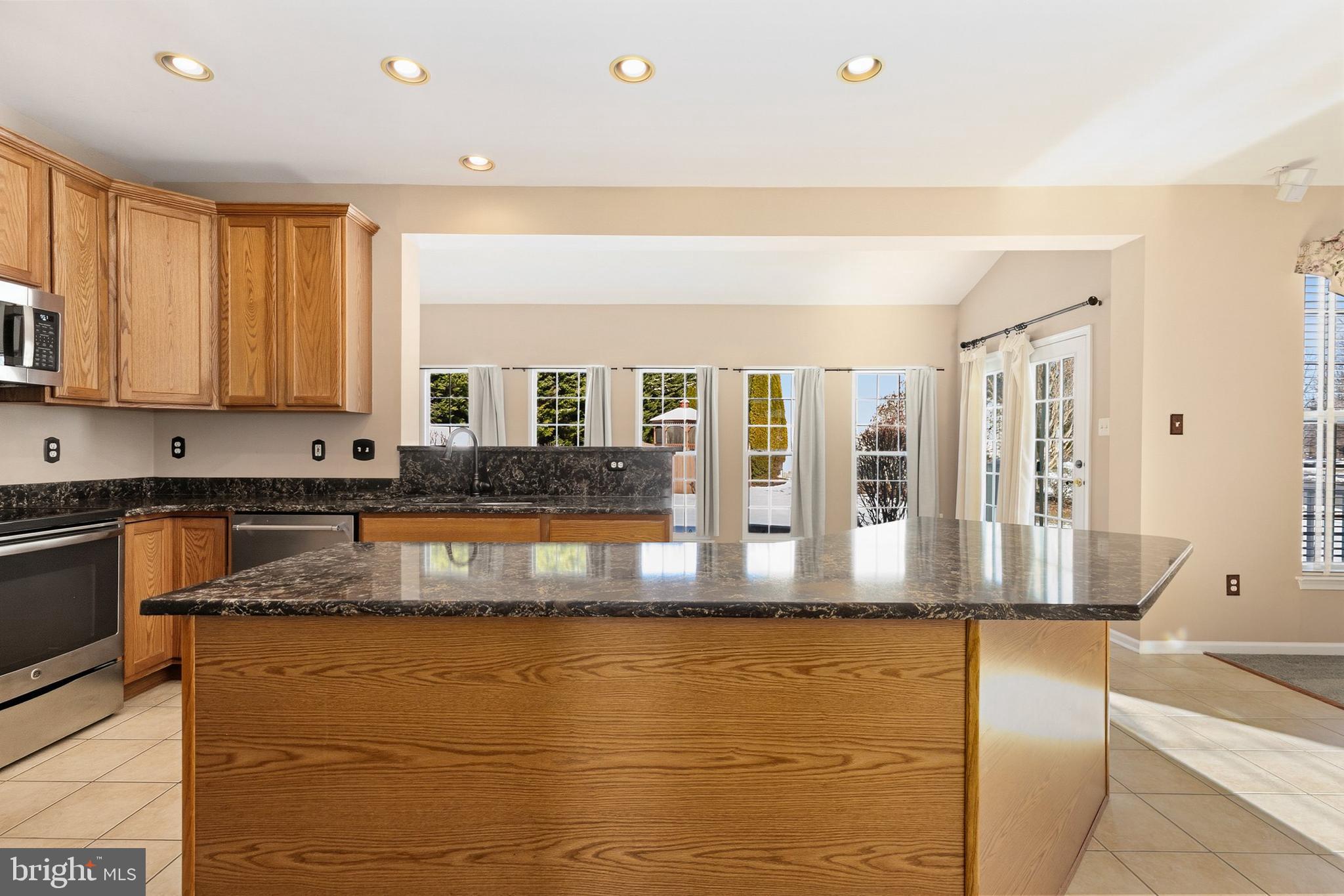 STONE MANOR - Residential