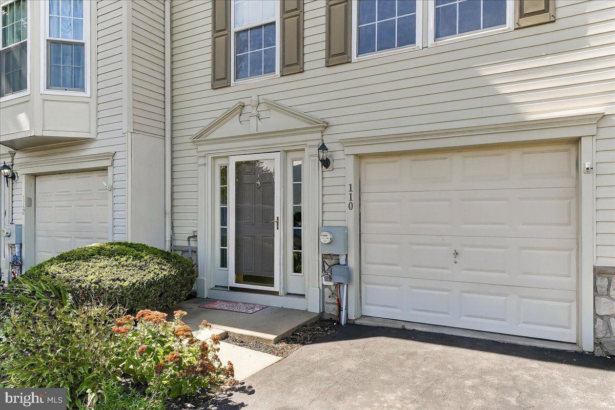 110 GREEN HILL ROAD 5