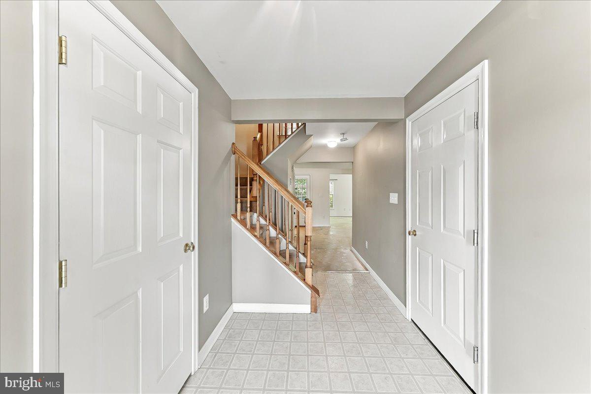 110 GREEN HILL ROAD 5