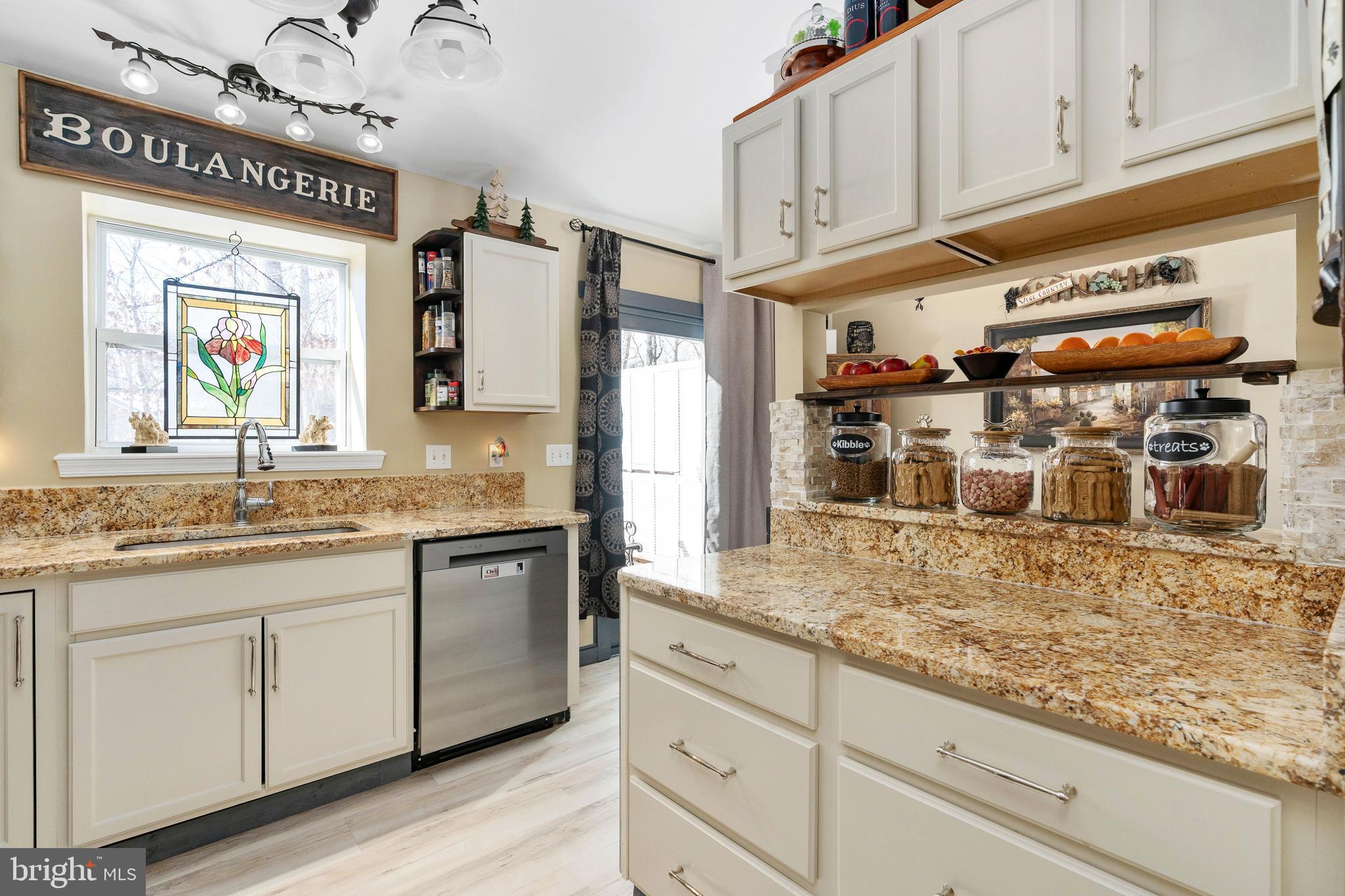 LAKE OF THE WOODS - Residential