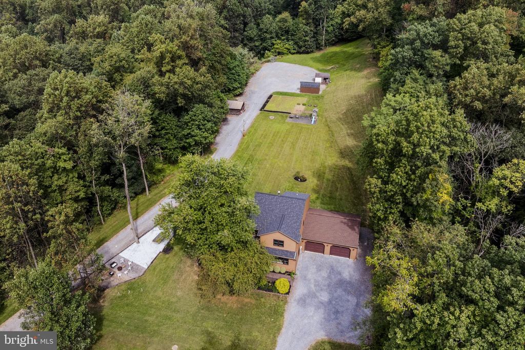 Photo of 329 Sunnyside Road, NEWMANSTOWN, PA 17073 (MLS # PALN2023380)