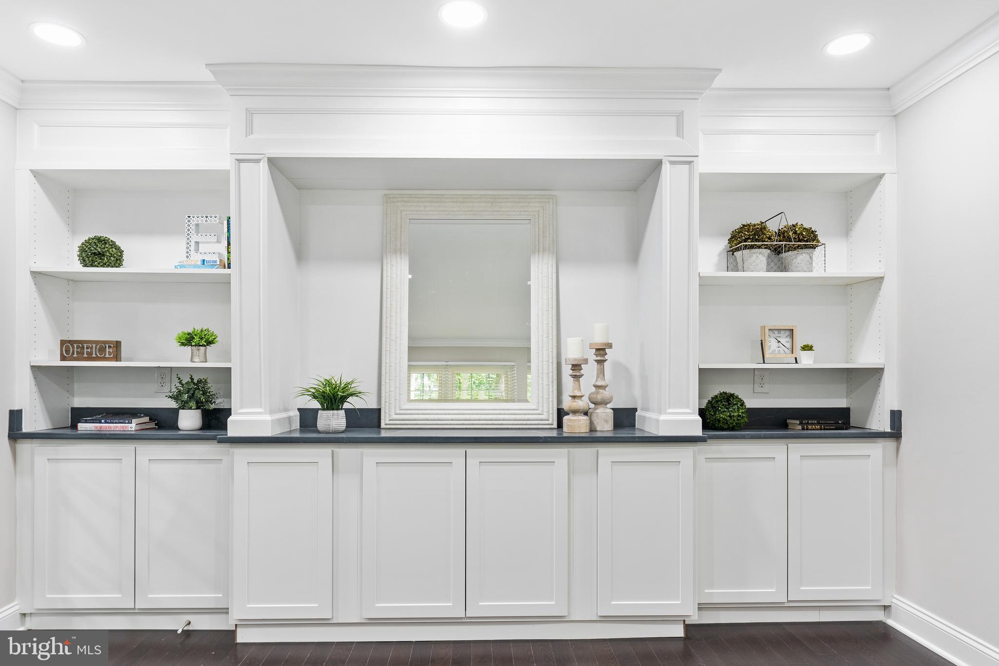 PIKESVILLE - Residential