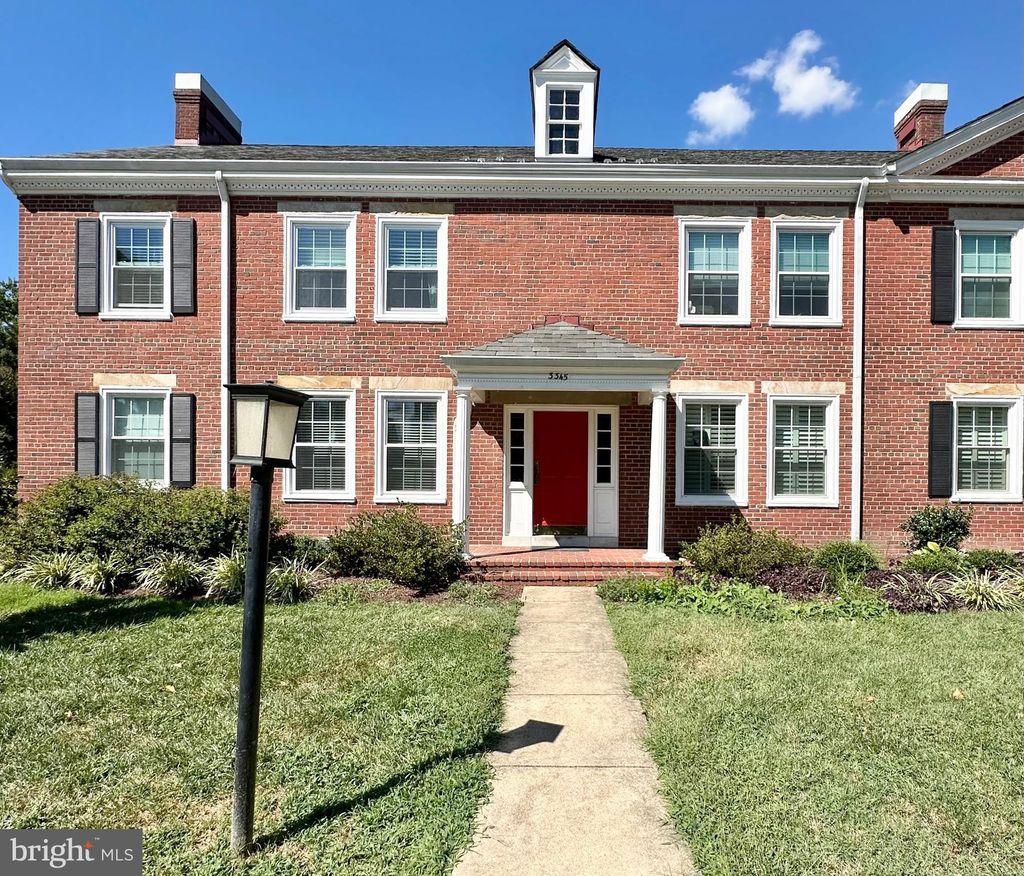 Photo of 3345 S Stafford Street #B1, ARLINGTON, VA 22206 (MLS # VAAR2063524)