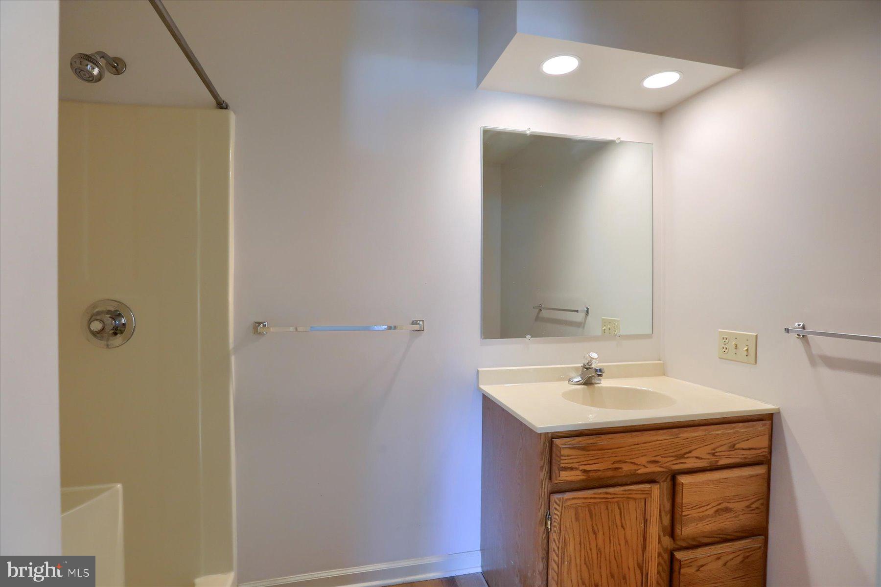 SOUTHFIELD CROSSING - Residential