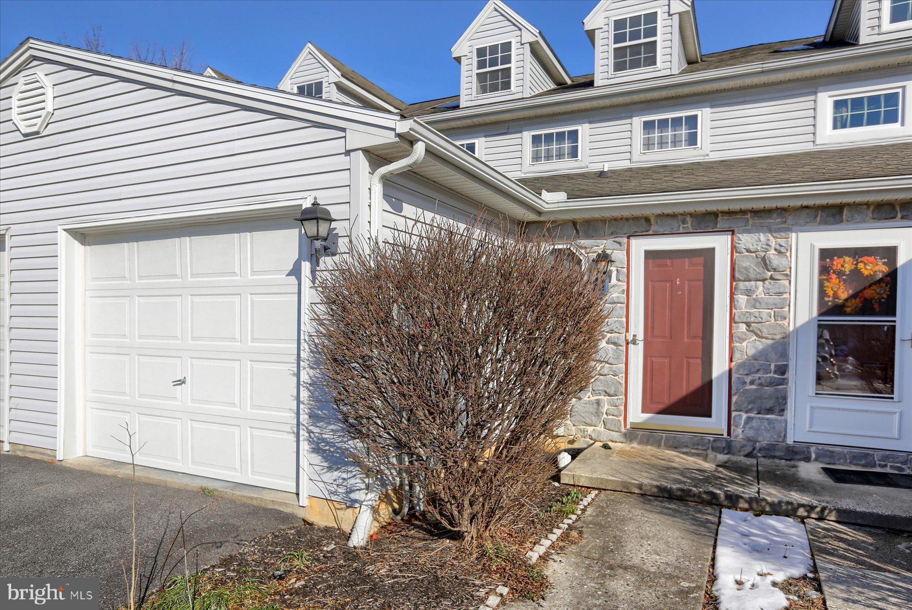 SOUTHFIELD CROSSING - Residential