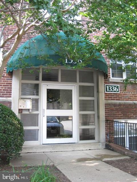 Condo For Rent - 1336 N Ode Street #A<br/> ARLINGTON, VA 22209