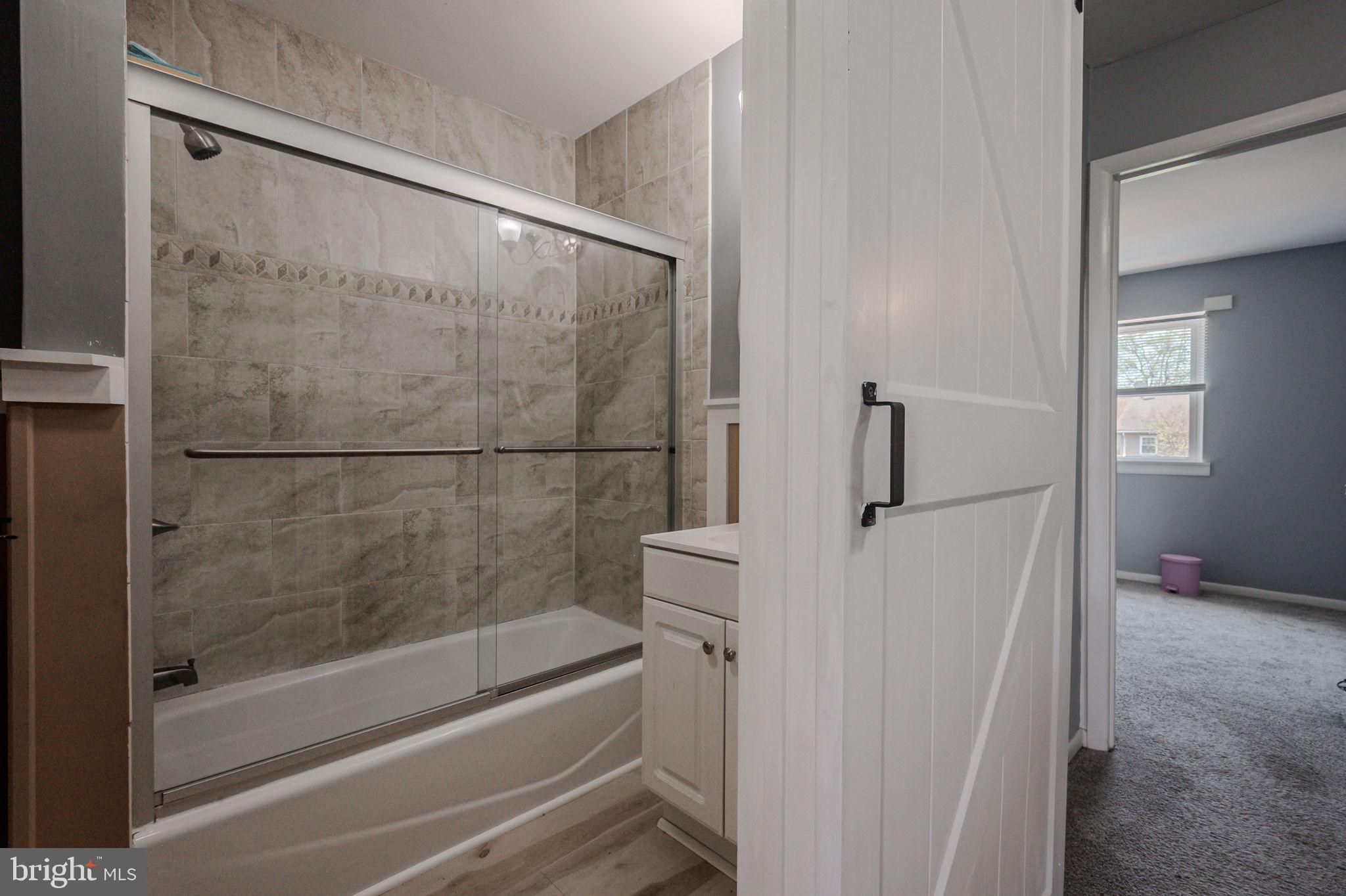 GLENDALE - Residential