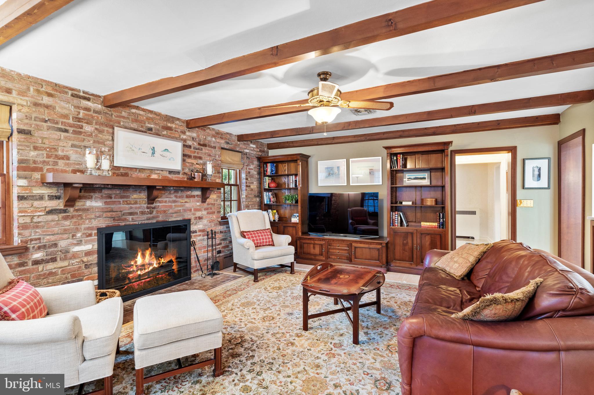 BURNT MILLS HILLS - Residential