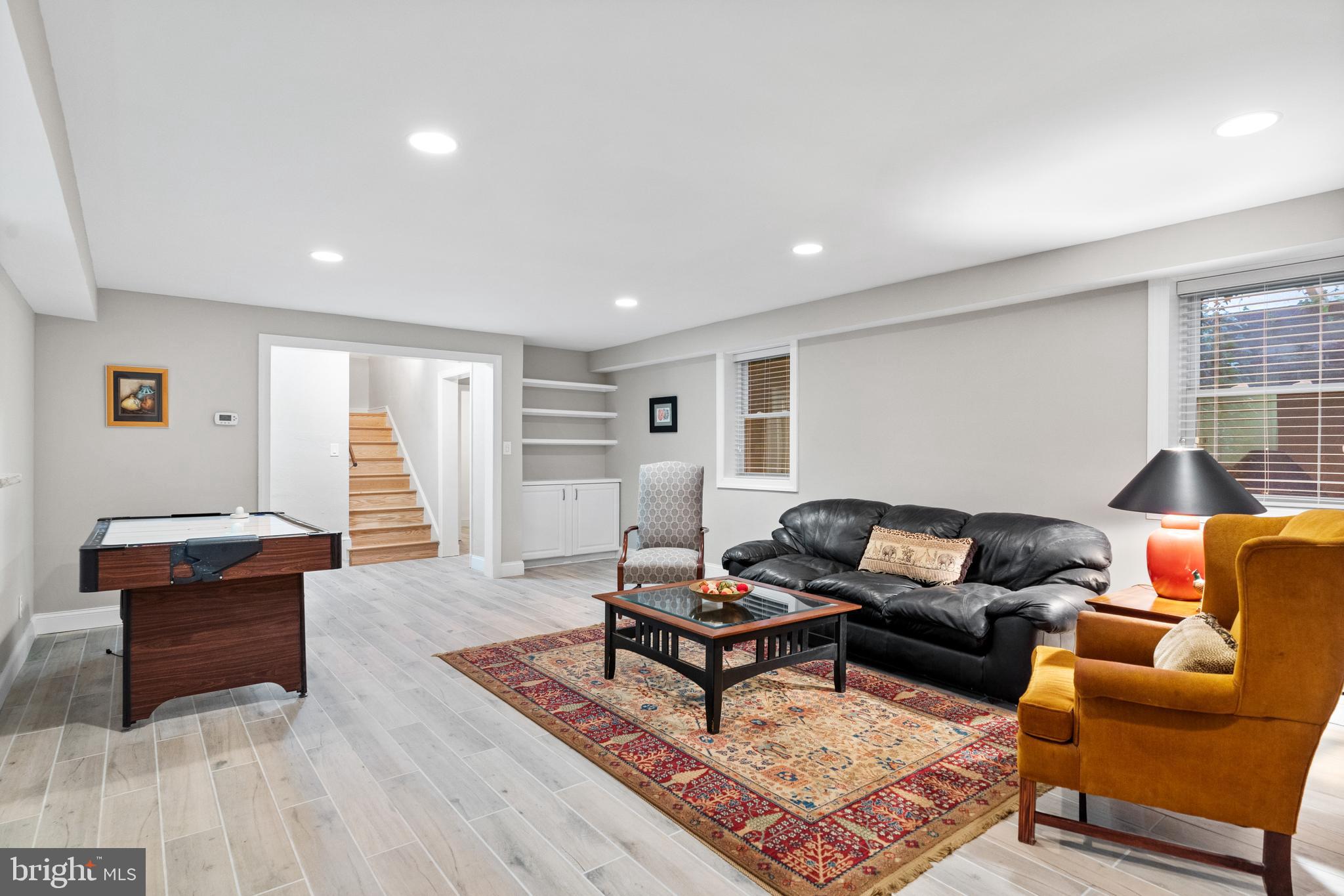 BURNT MILLS HILLS - Residential