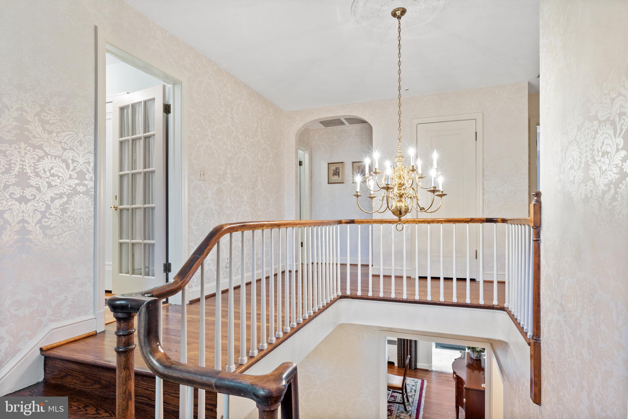 BURNT MILLS HILLS - Residential