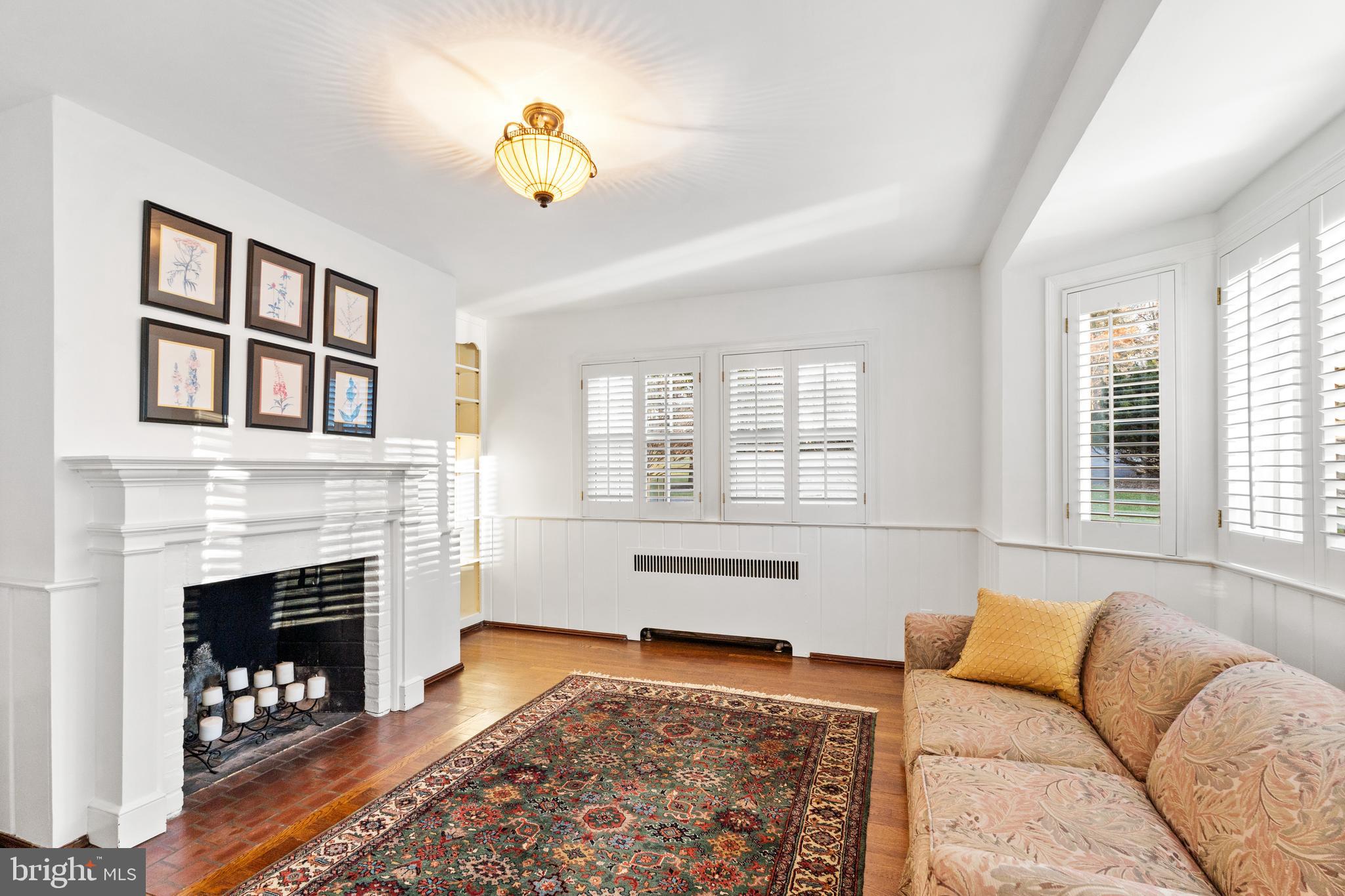 BURNT MILLS HILLS - Residential