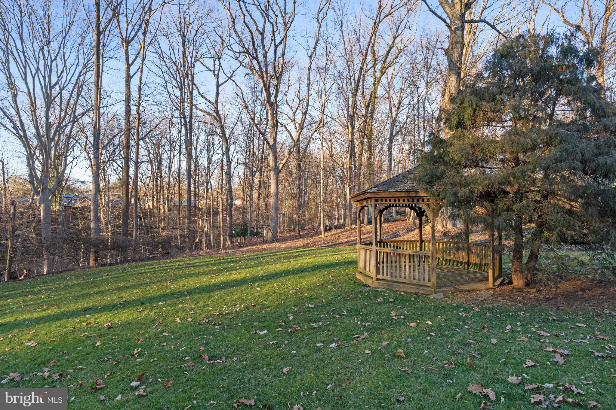 BURNT MILLS HILLS - Residential