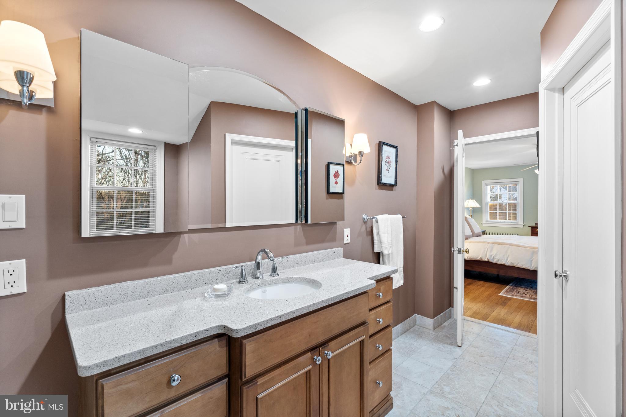 BURNT MILLS HILLS - Residential