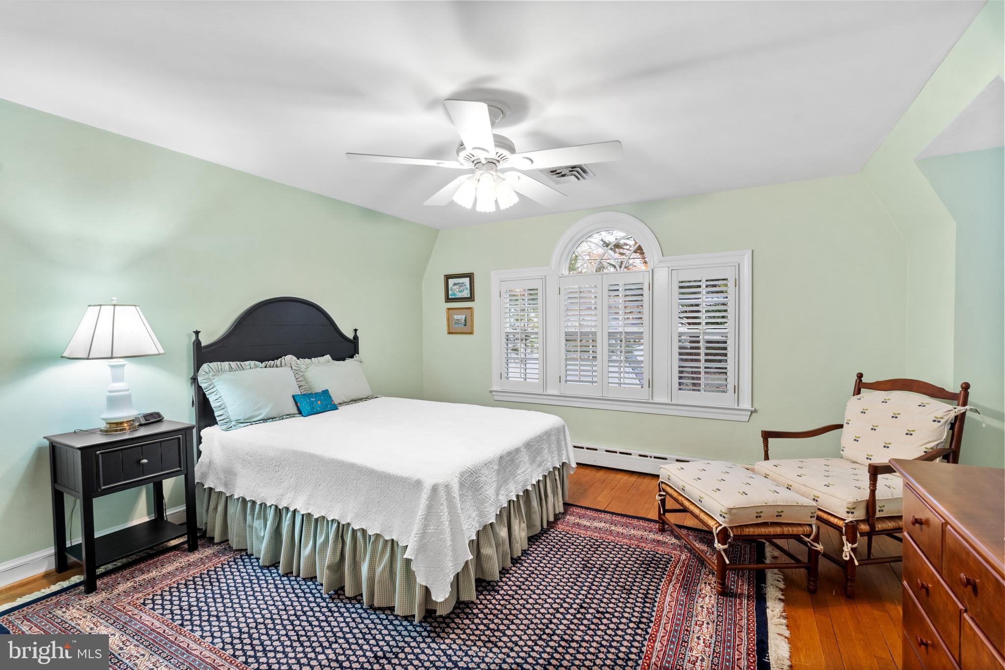 BURNT MILLS HILLS - Residential