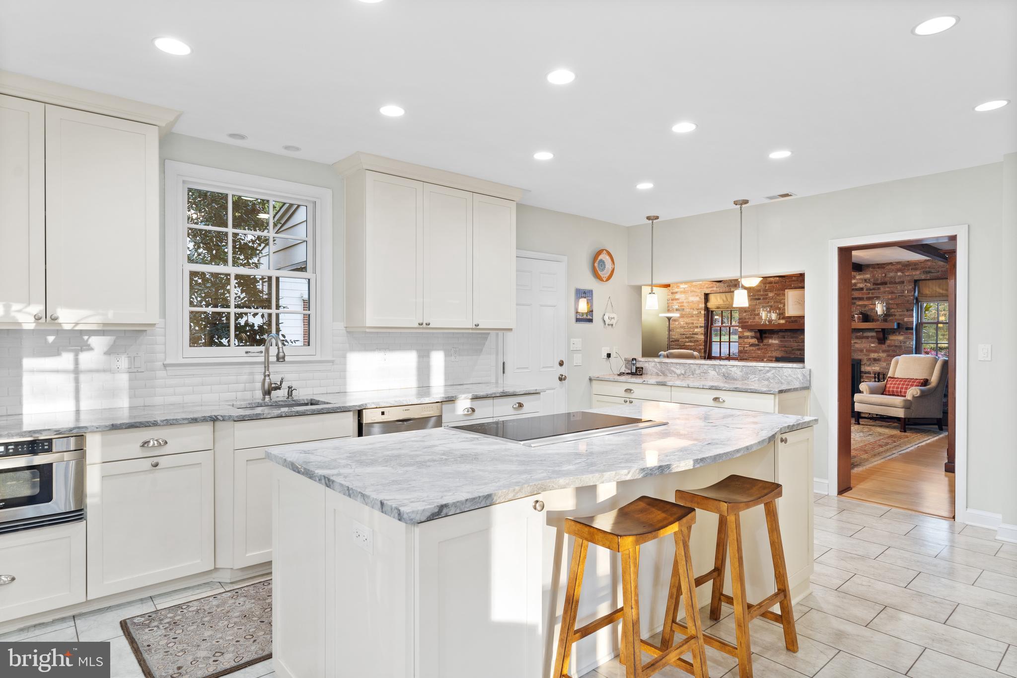 BURNT MILLS HILLS - Residential