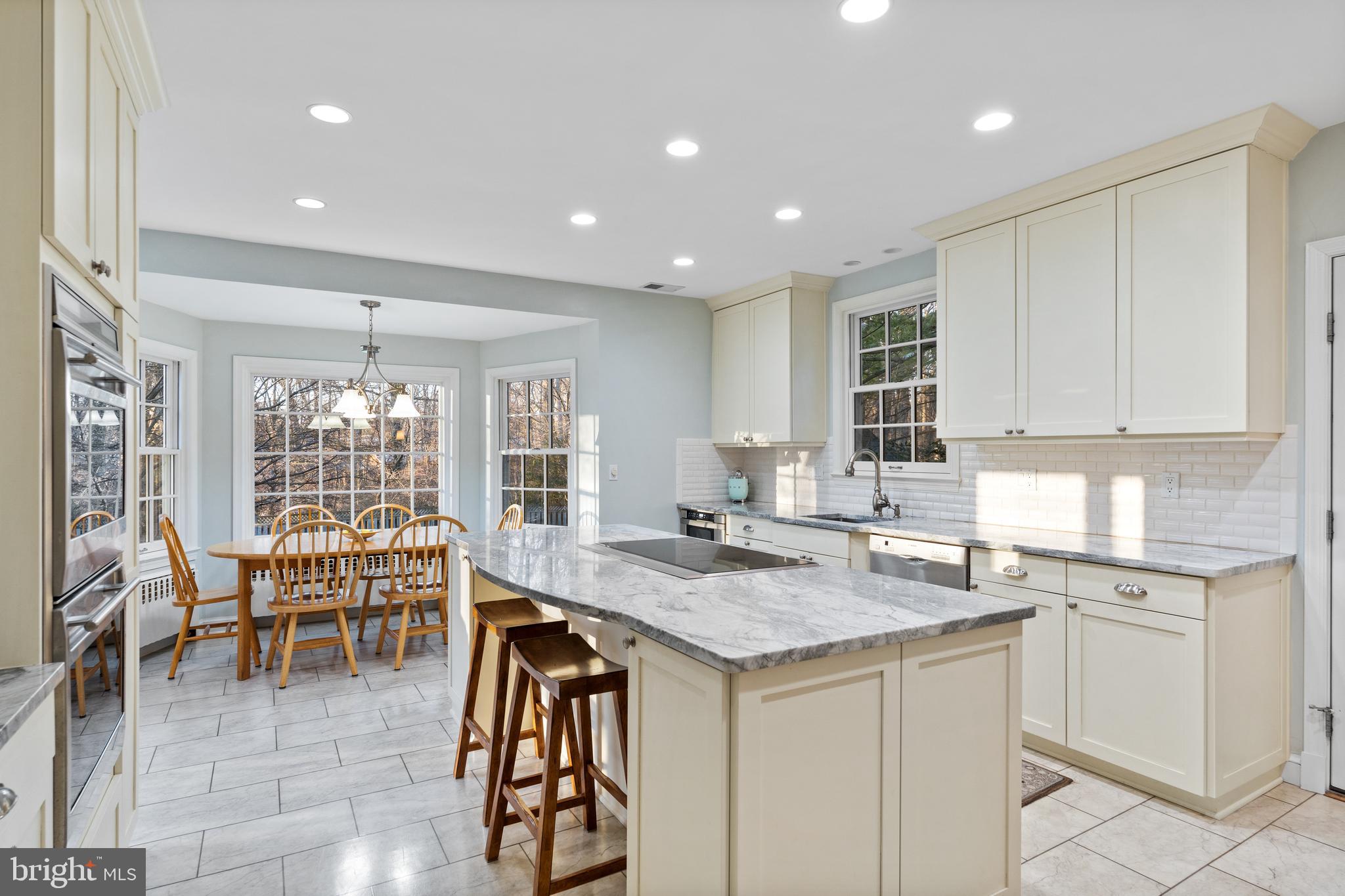 BURNT MILLS HILLS - Residential