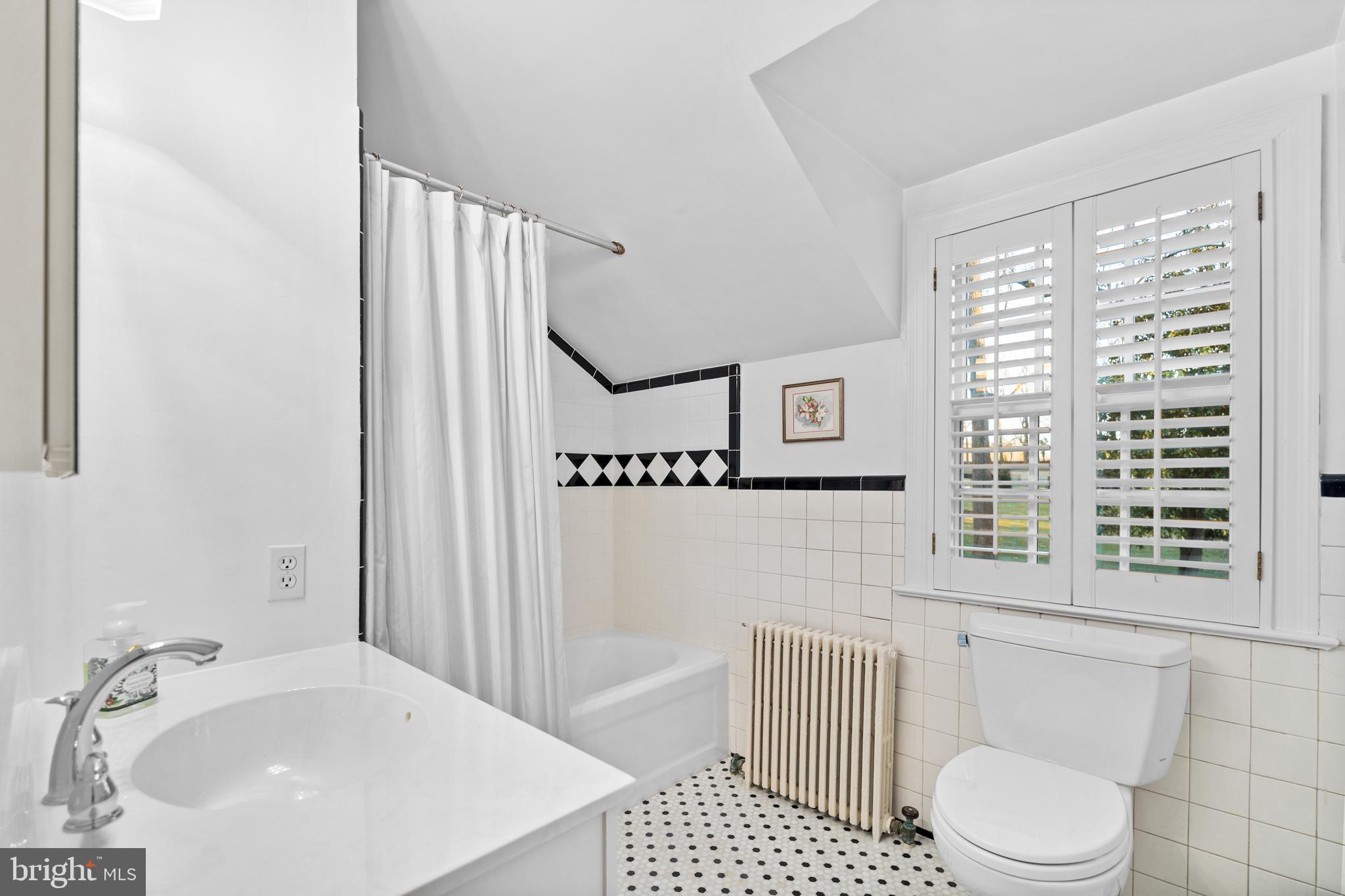 BURNT MILLS HILLS - Residential