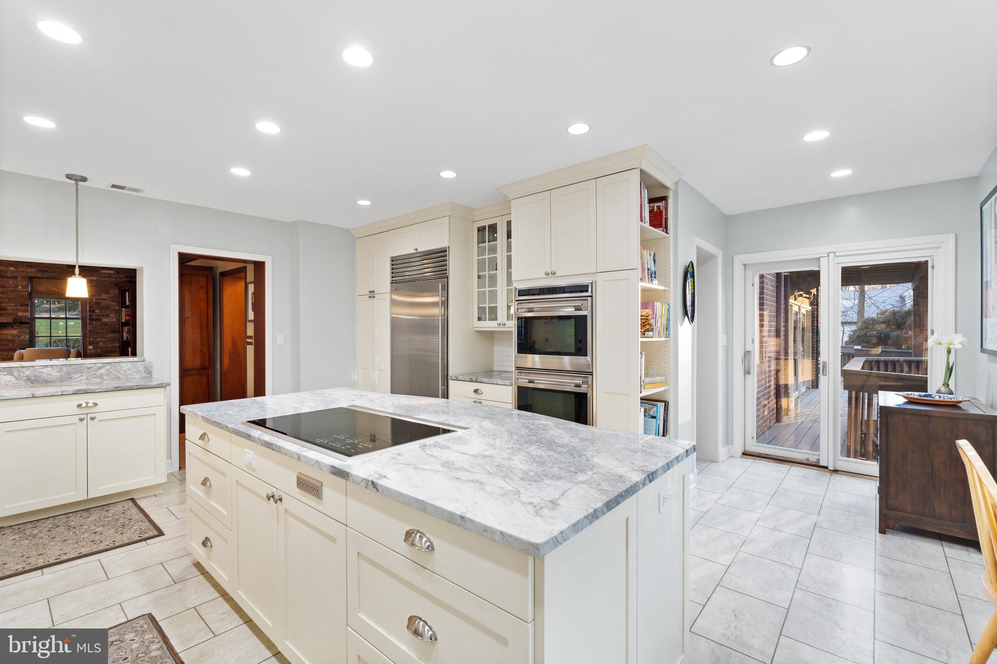 BURNT MILLS HILLS - Residential