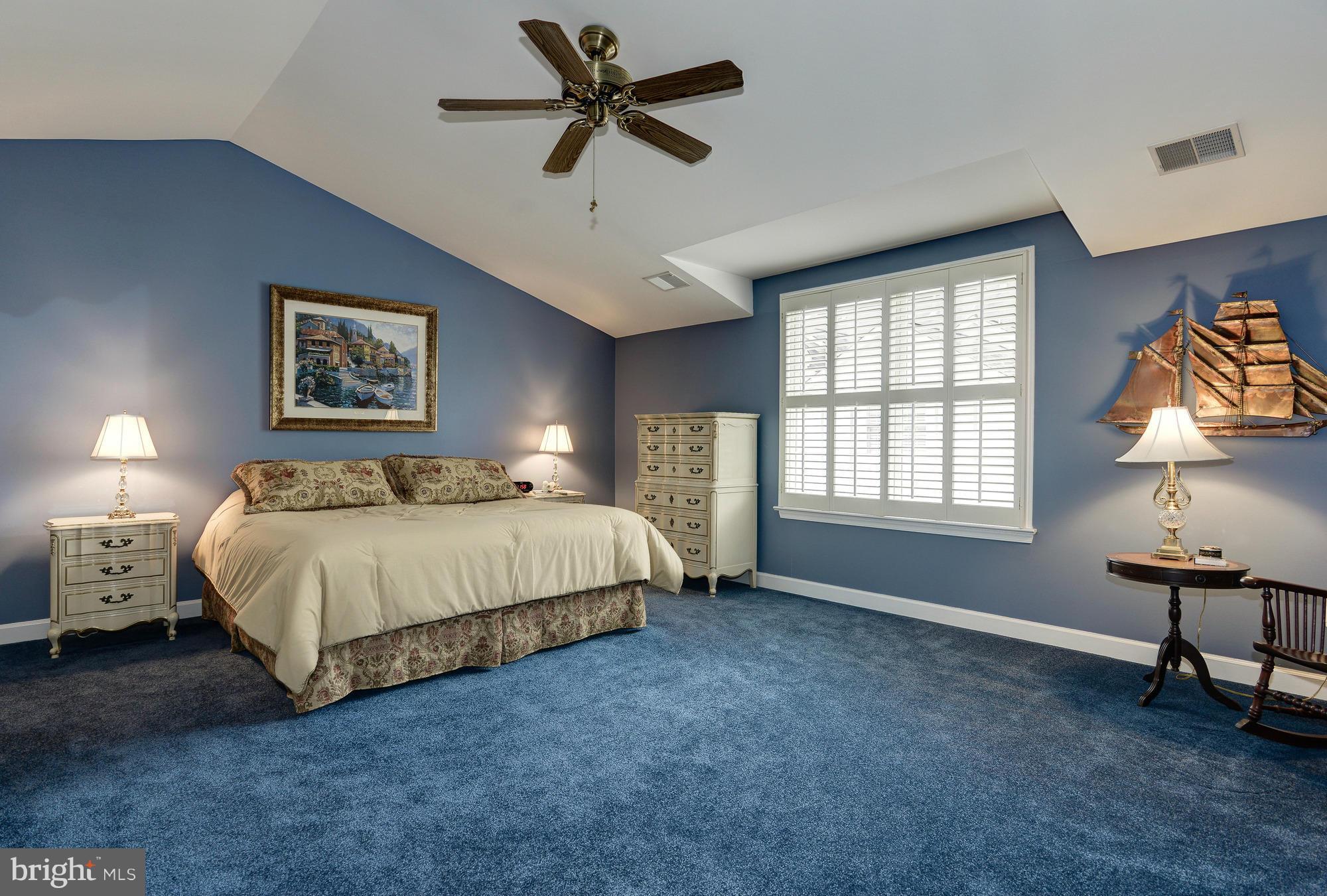 MCLEAN VILLAGE - Residential