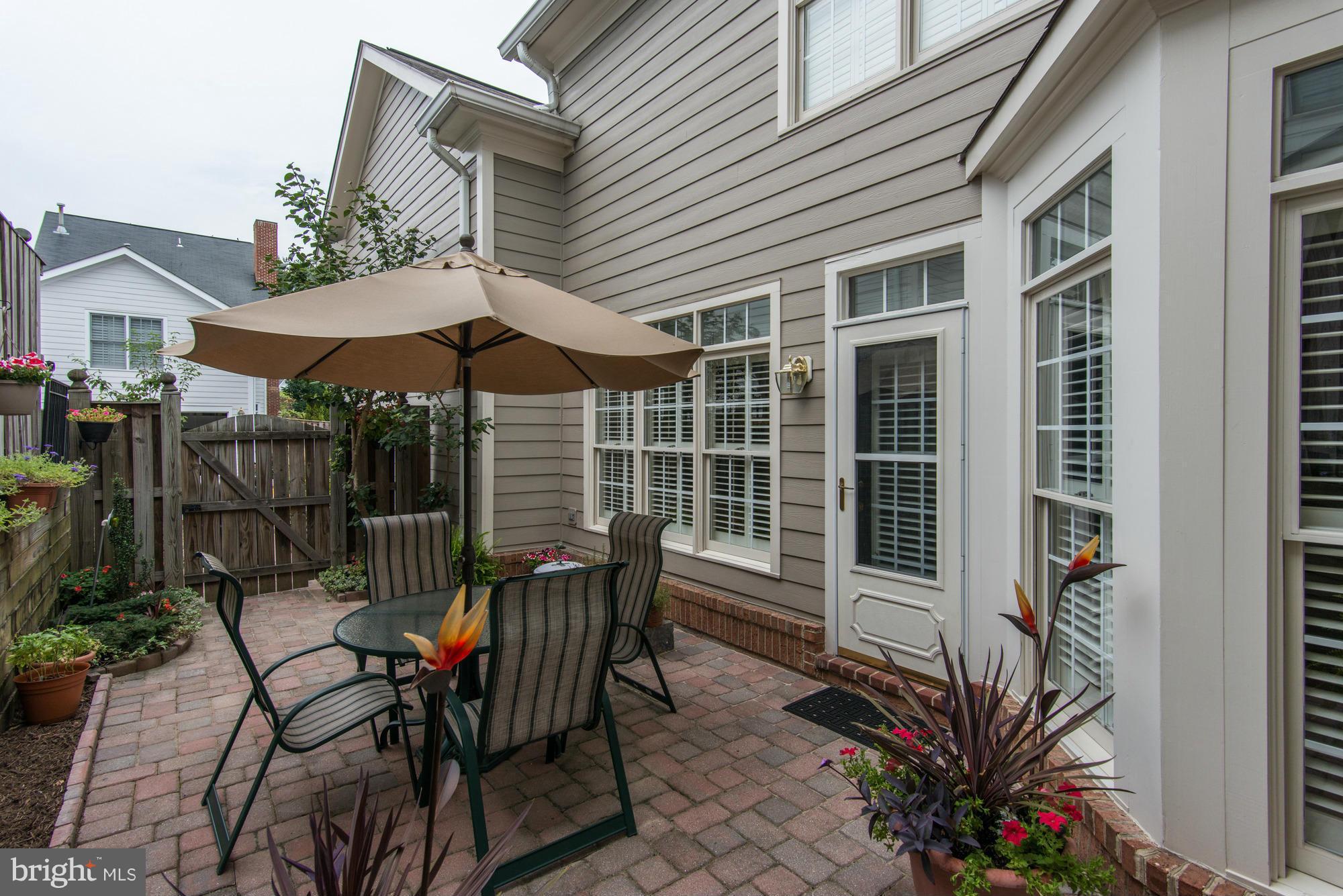 MCLEAN VILLAGE - Residential