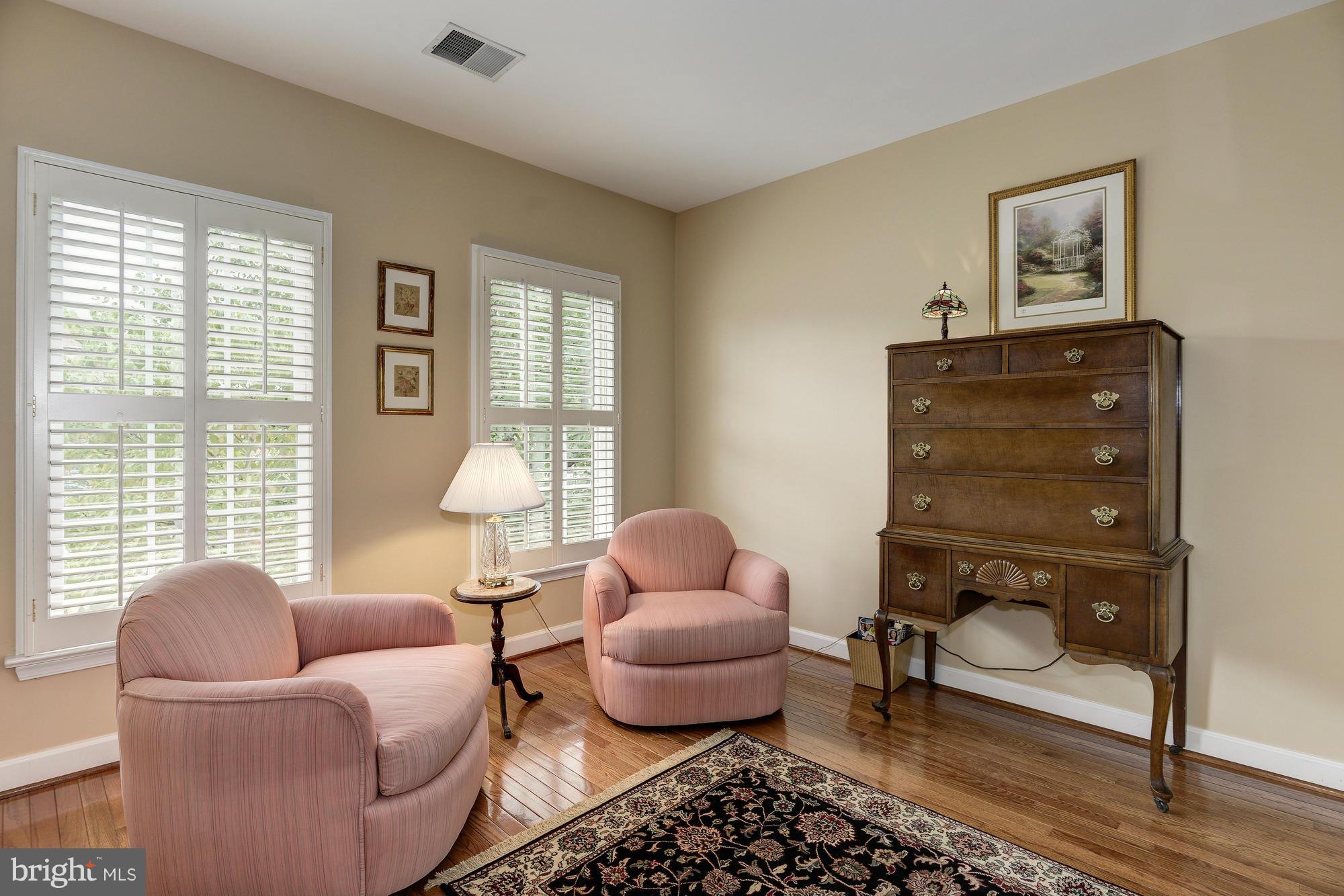 MCLEAN VILLAGE - Residential