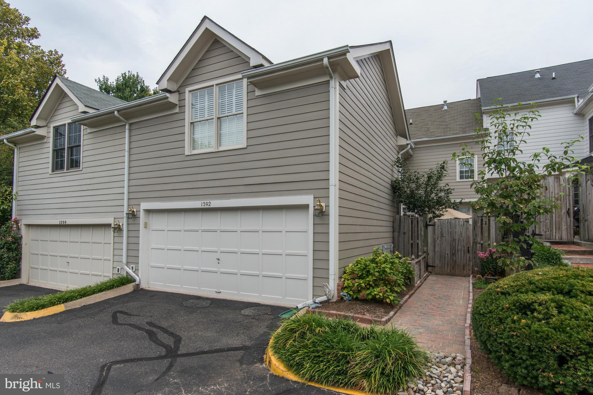 MCLEAN VILLAGE - Residential