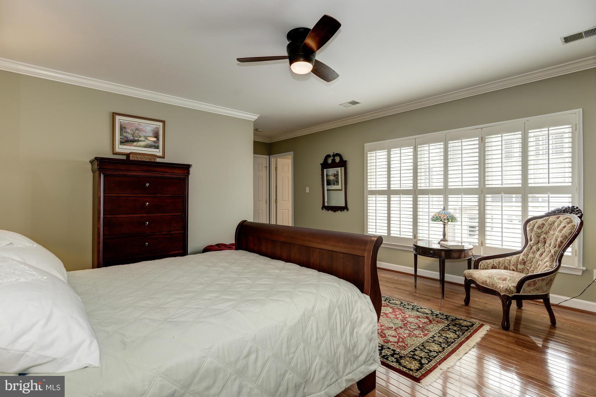 MCLEAN VILLAGE - Residential