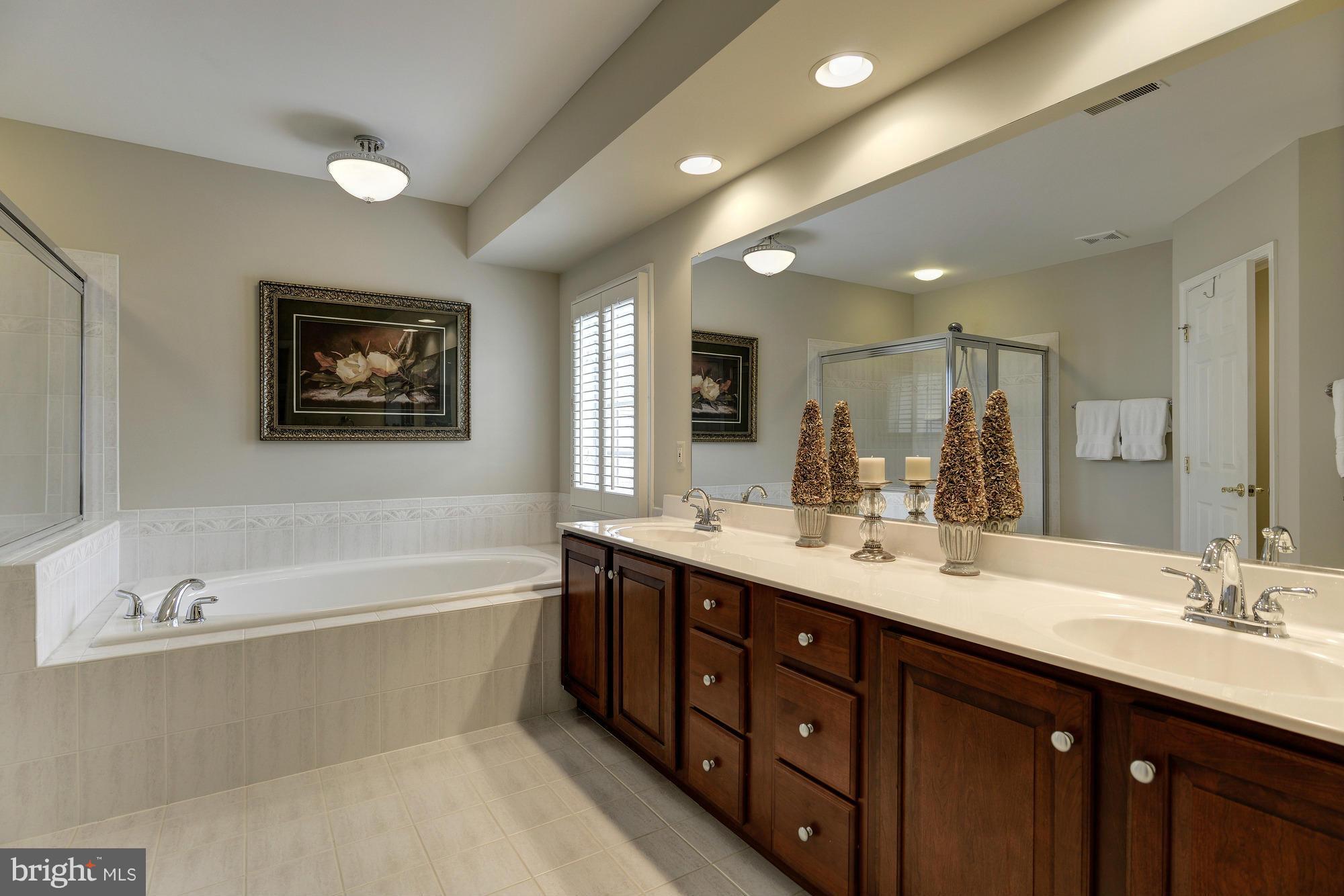 MCLEAN VILLAGE - Residential