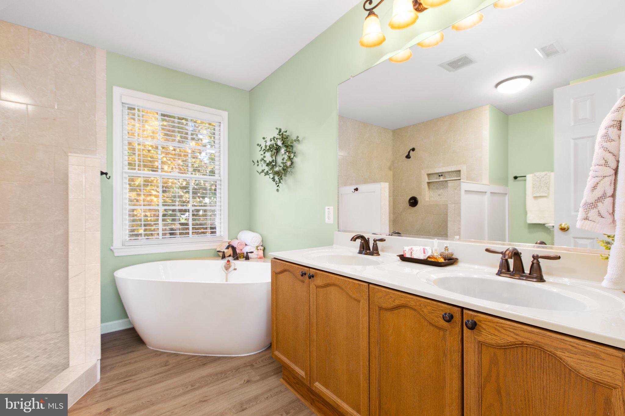 KINGSWOOD - Residential