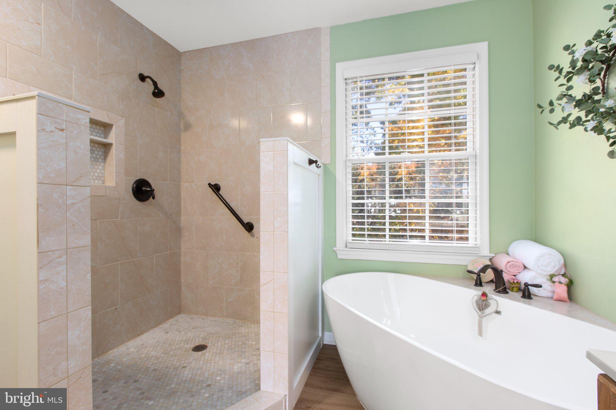 KINGSWOOD - Residential