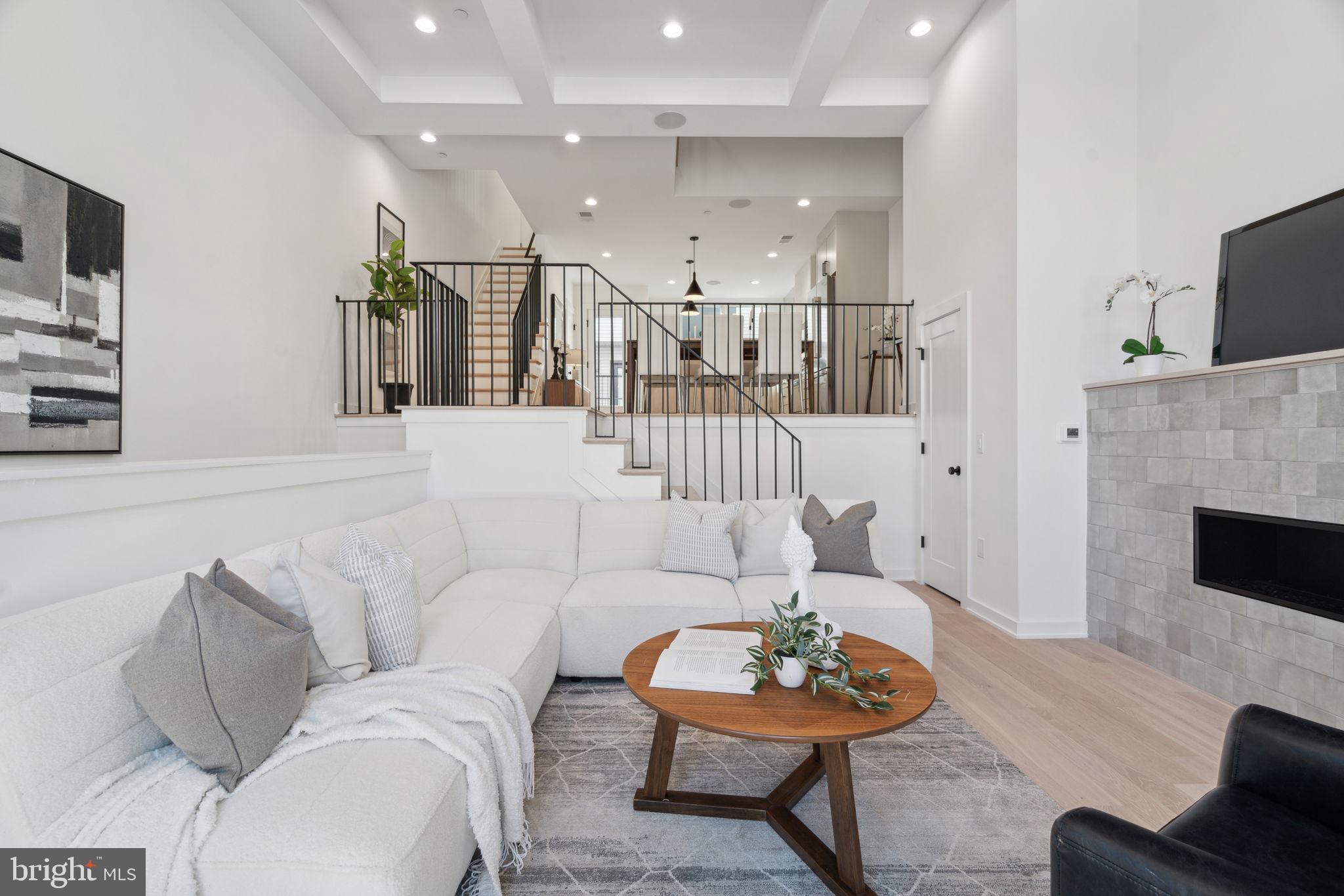 962 WENDLE COURT