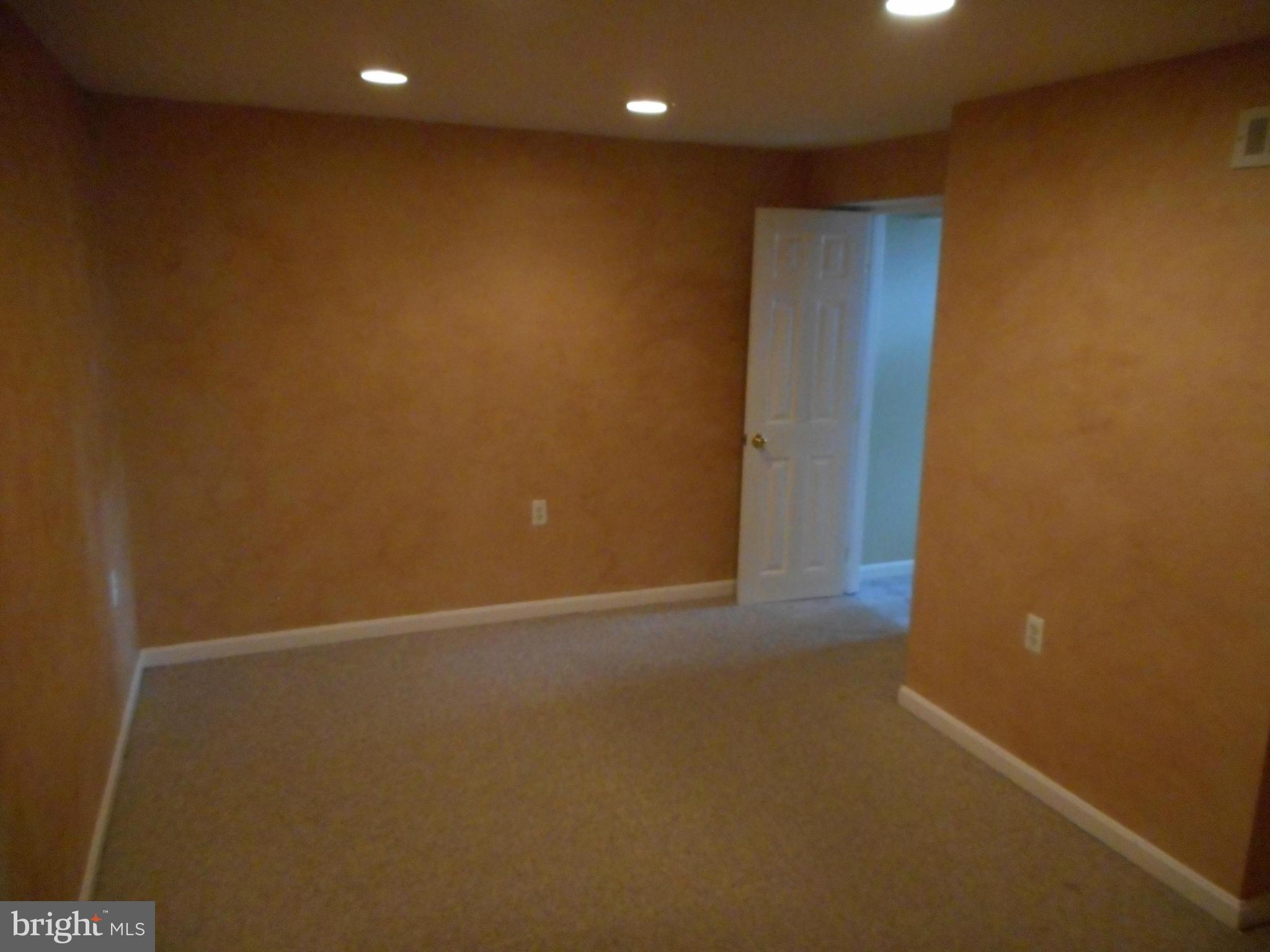 SUMMER HILL ESTATES - Residential Lease