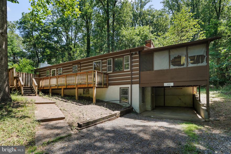 HIGHEST AND BEST DUE BY 5:00 MONDAY JUNE 3RD. 
Calling all investors! This cabin is a diamond in the rough.  Needs work to be brought back to all its glory.  Would make a great get away or a perfect air bnb.  Being sold as is, where is, with all faults.  This property will not qualify for traditional financing.